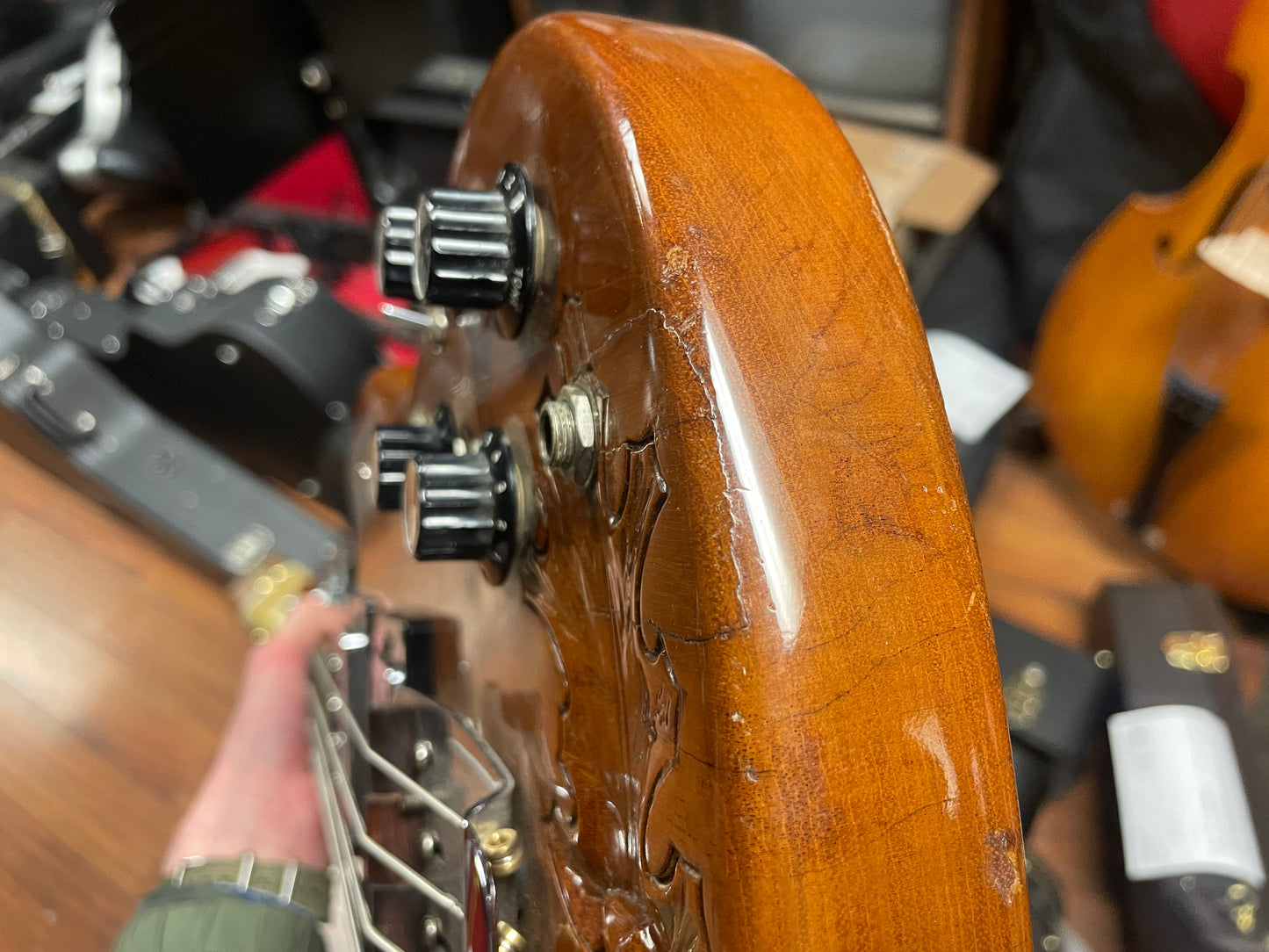 1974 Guild JS-II Jetstar Oak Leaf and Acorn (USED)