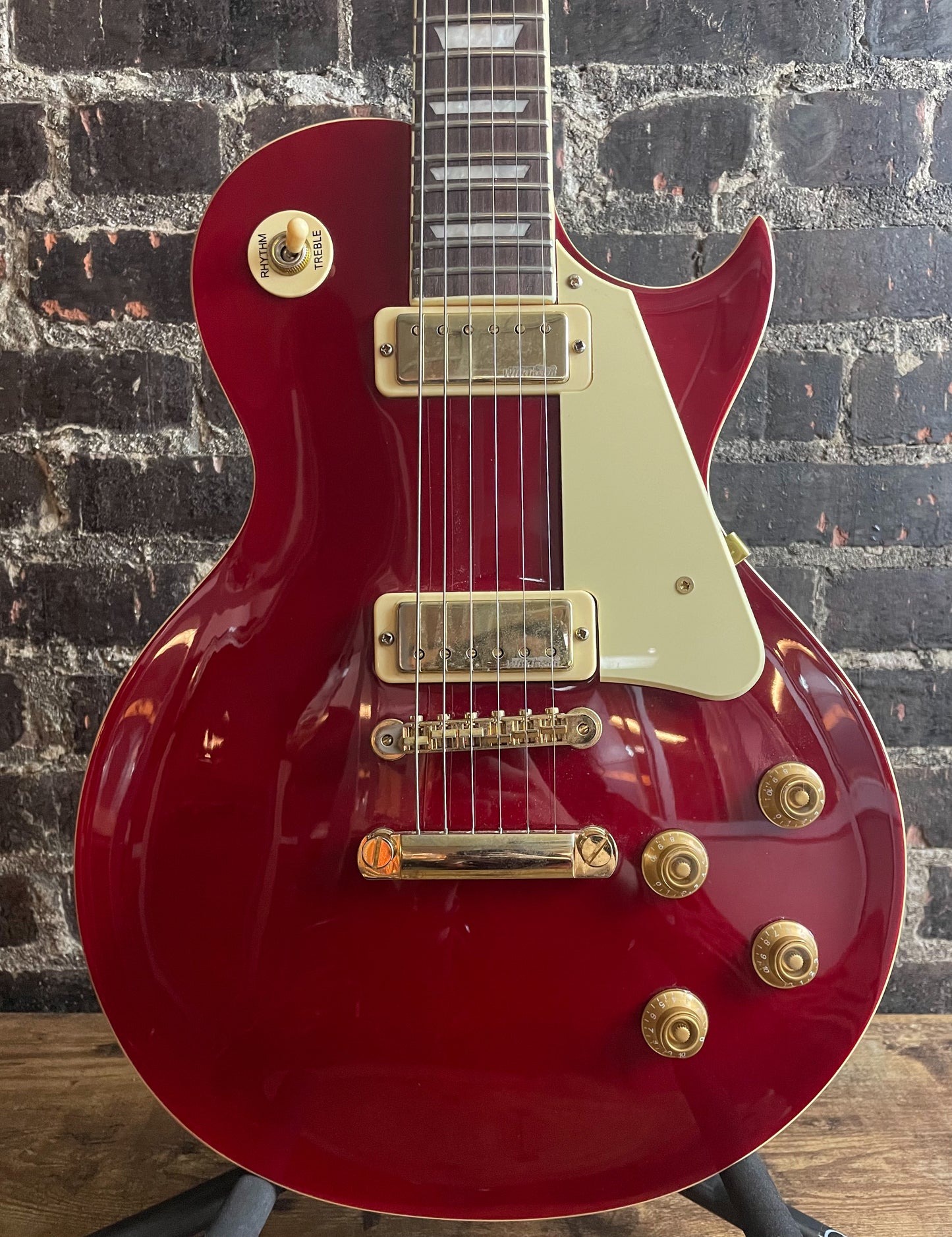 2020 Vintage V100M-WR - Wine Red (USED)