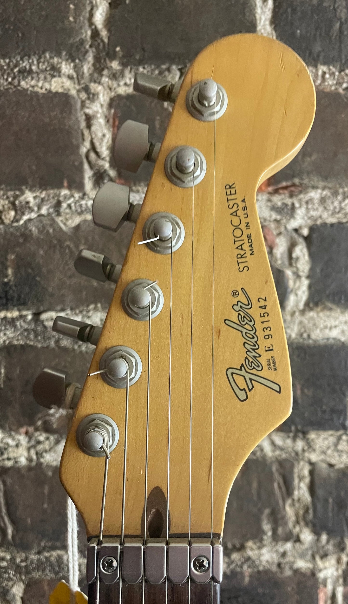1989 Fender Strat Plus-Red (USED)