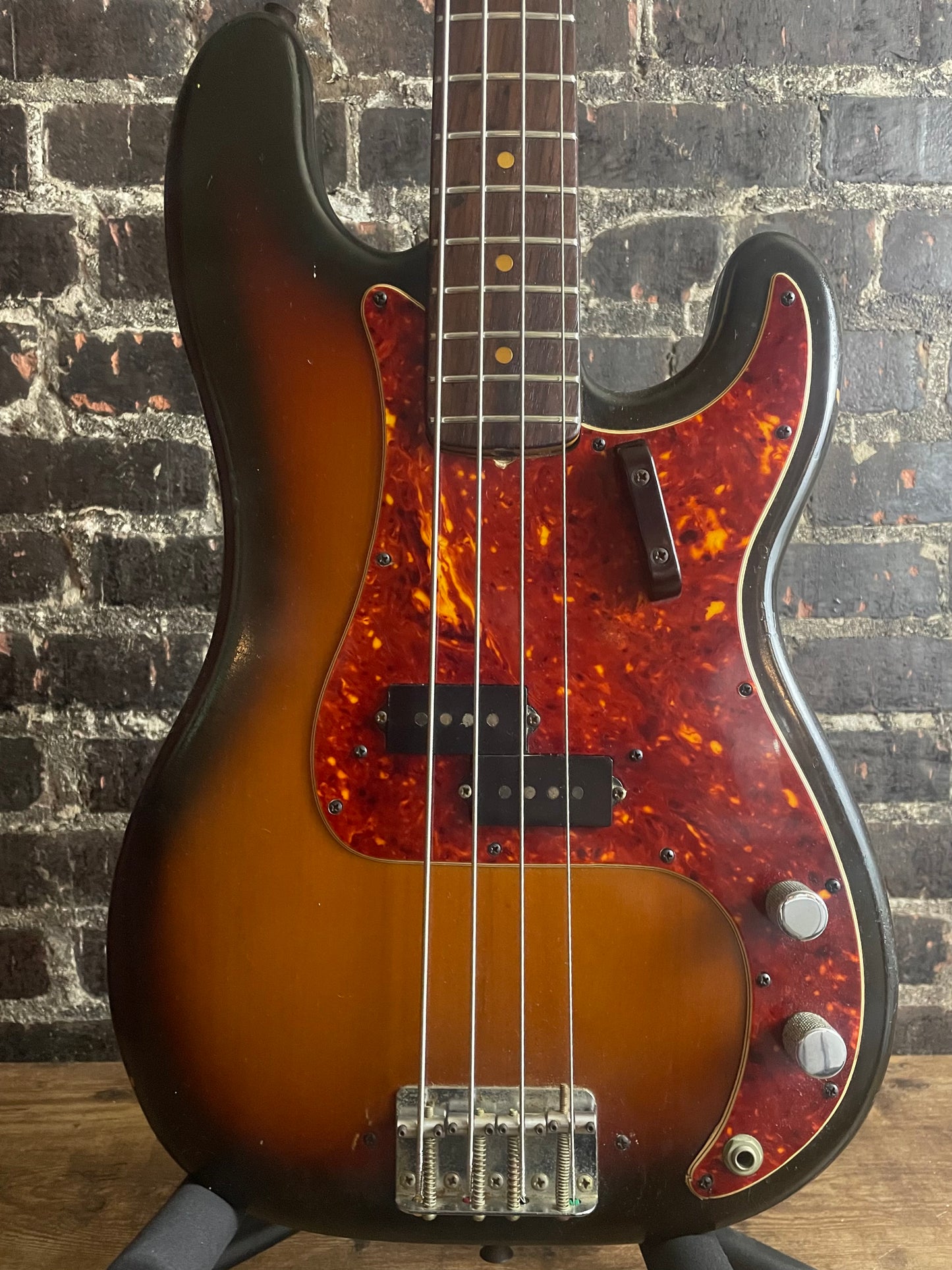 1971 Fender Precision Bass-Sunburst