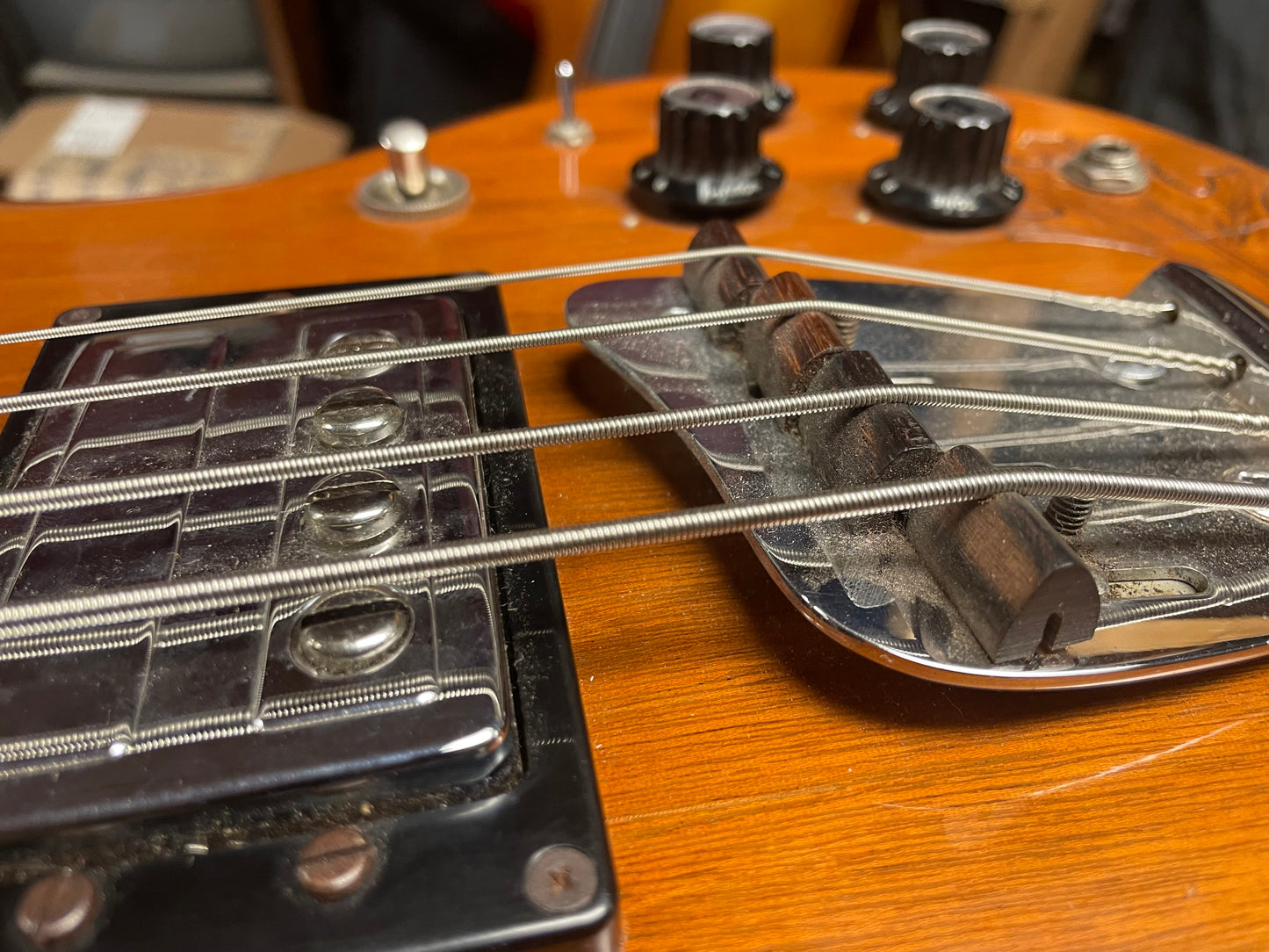 1974 Guild JS-II Jetstar Oak Leaf and Acorn (USED)