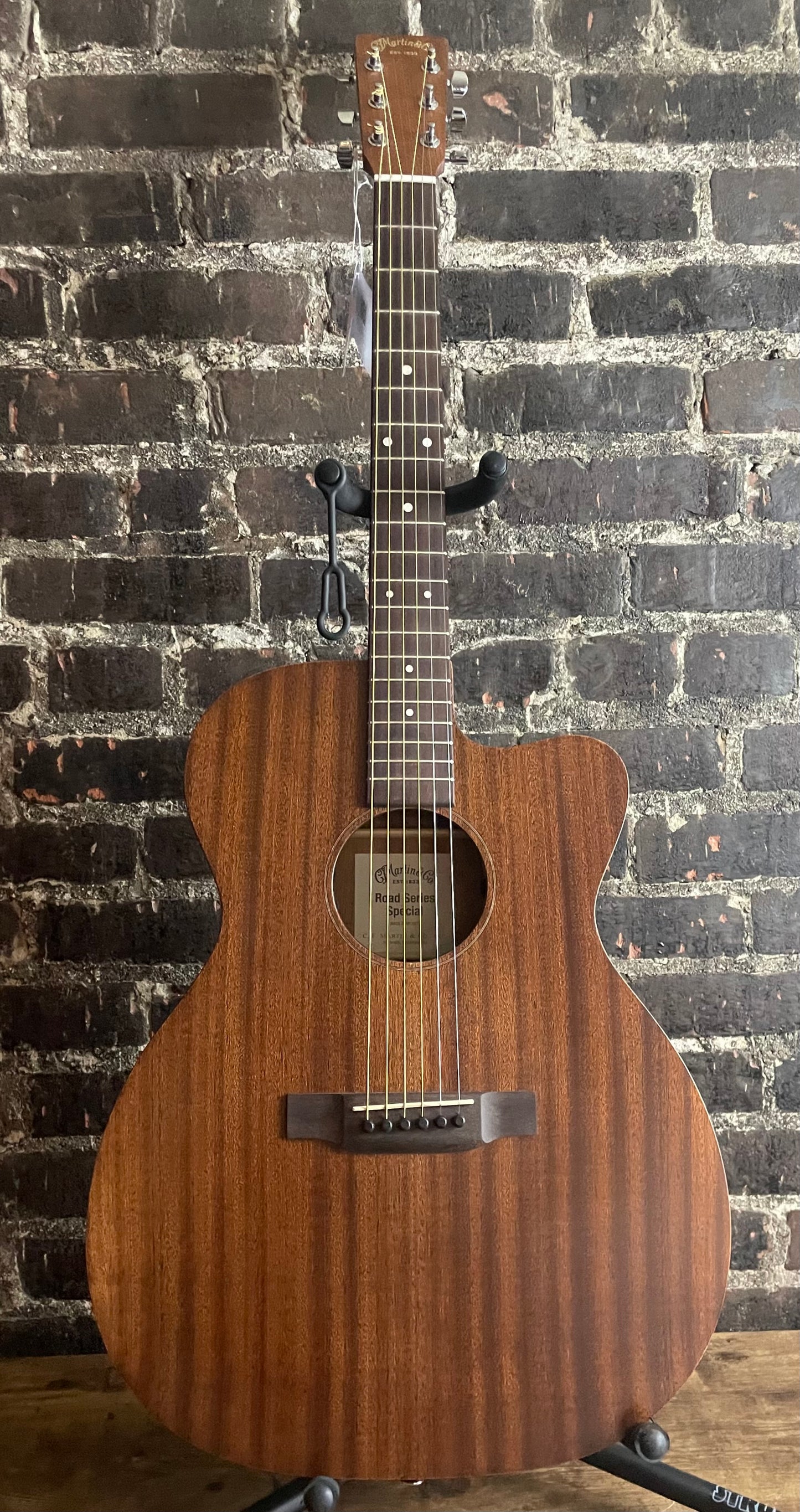 Martin 000C-10E Road Series Limited-Edition All-Sapele Auditorium Acoustic-Electric Guitar Dark Mahogany