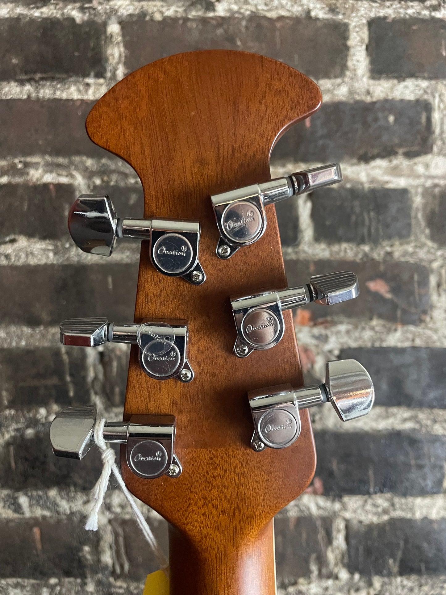 Ovation Celebrity Left-handed Acoustic-electric Guitar - Natural (USED)