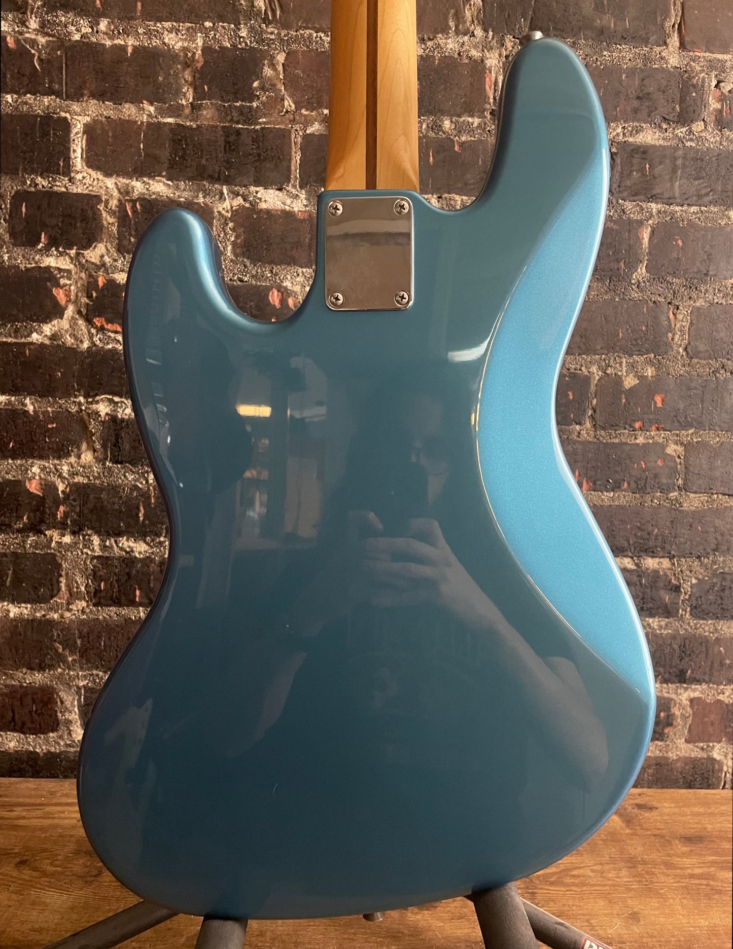 2007 Fender Standard Fretless Jazz Bass- Lake Placid Blue (USED)