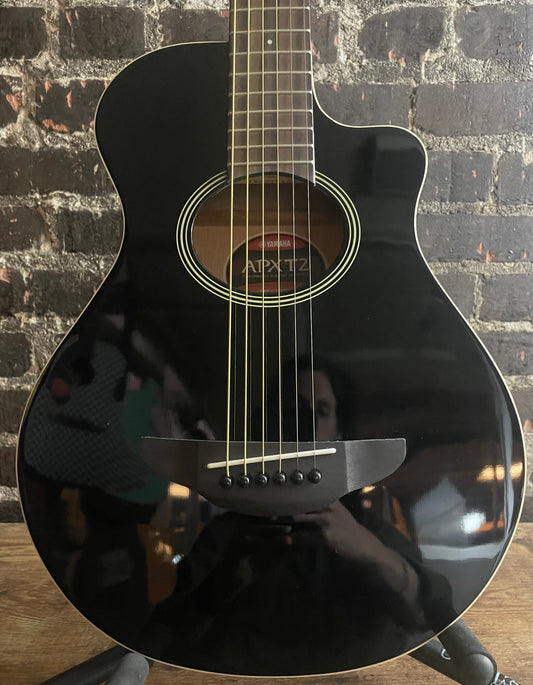 Yamaha APXT2 3/4-size Thinline Cutaway Acoustic-electric Guitar - Black