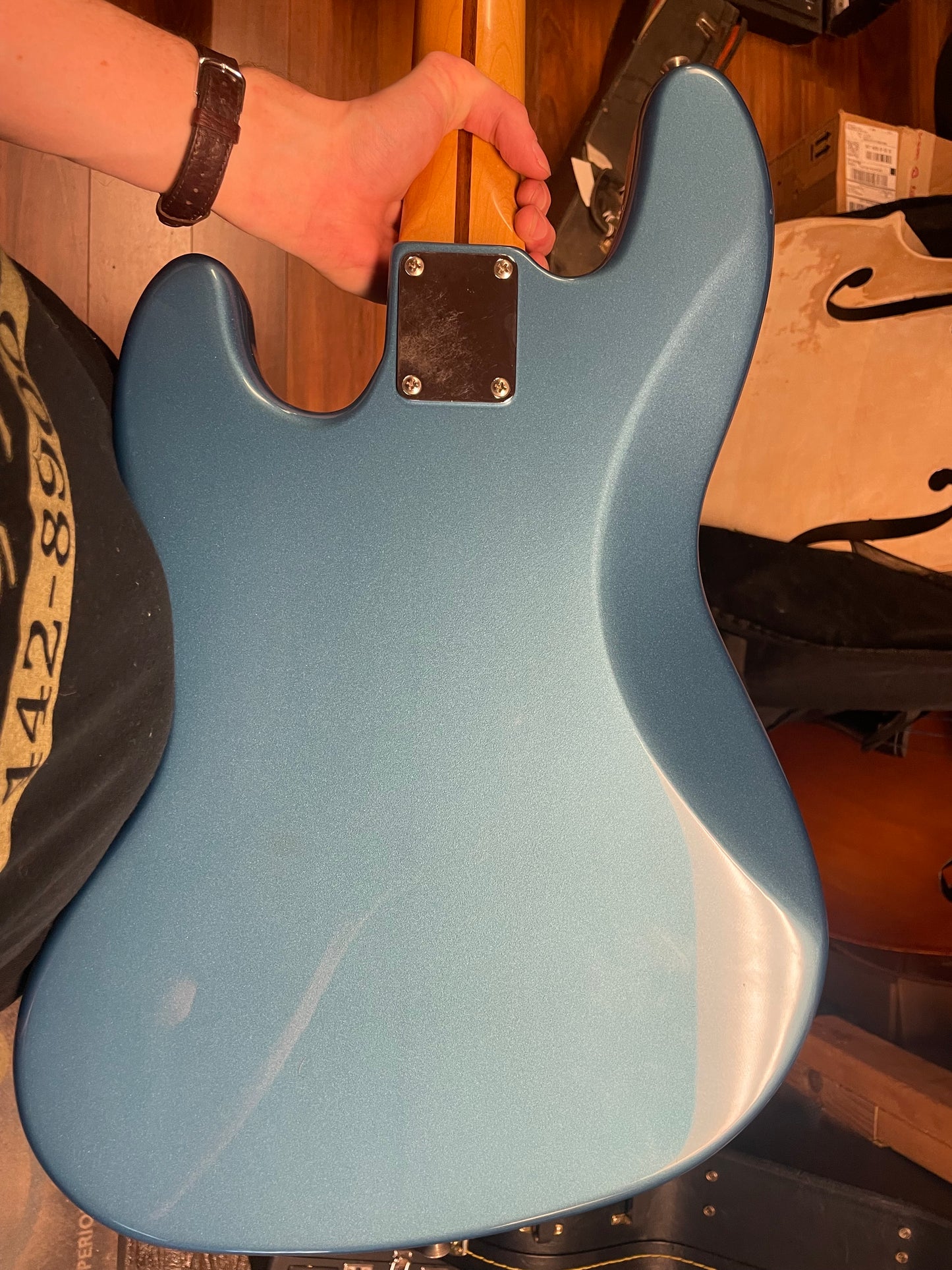 2007 Fender Standard Fretless Jazz Bass- Lake Placid Blue (USED)