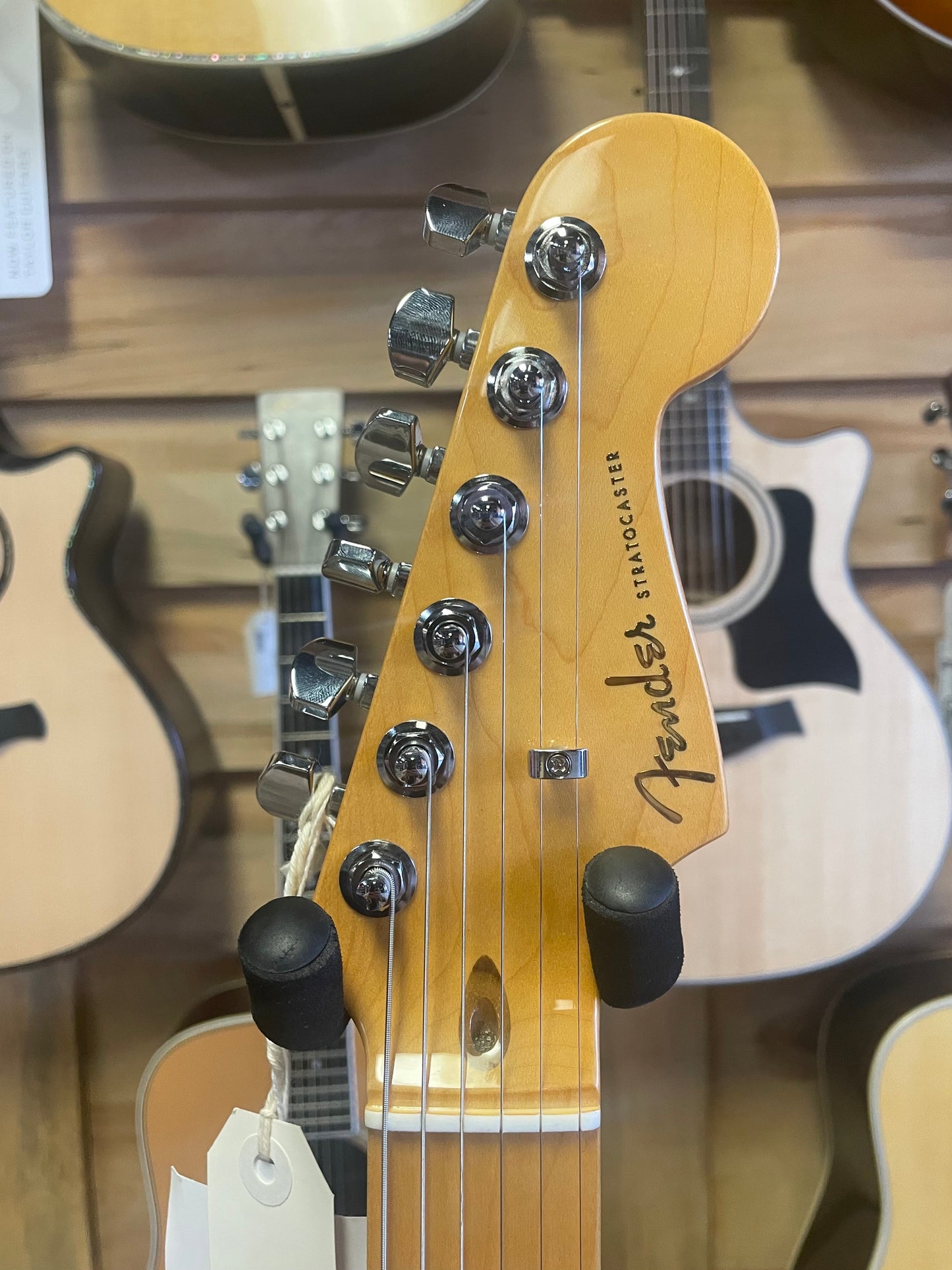 Fender American Ultra Stratocaster with Maple Fretboard - Mocha Burst