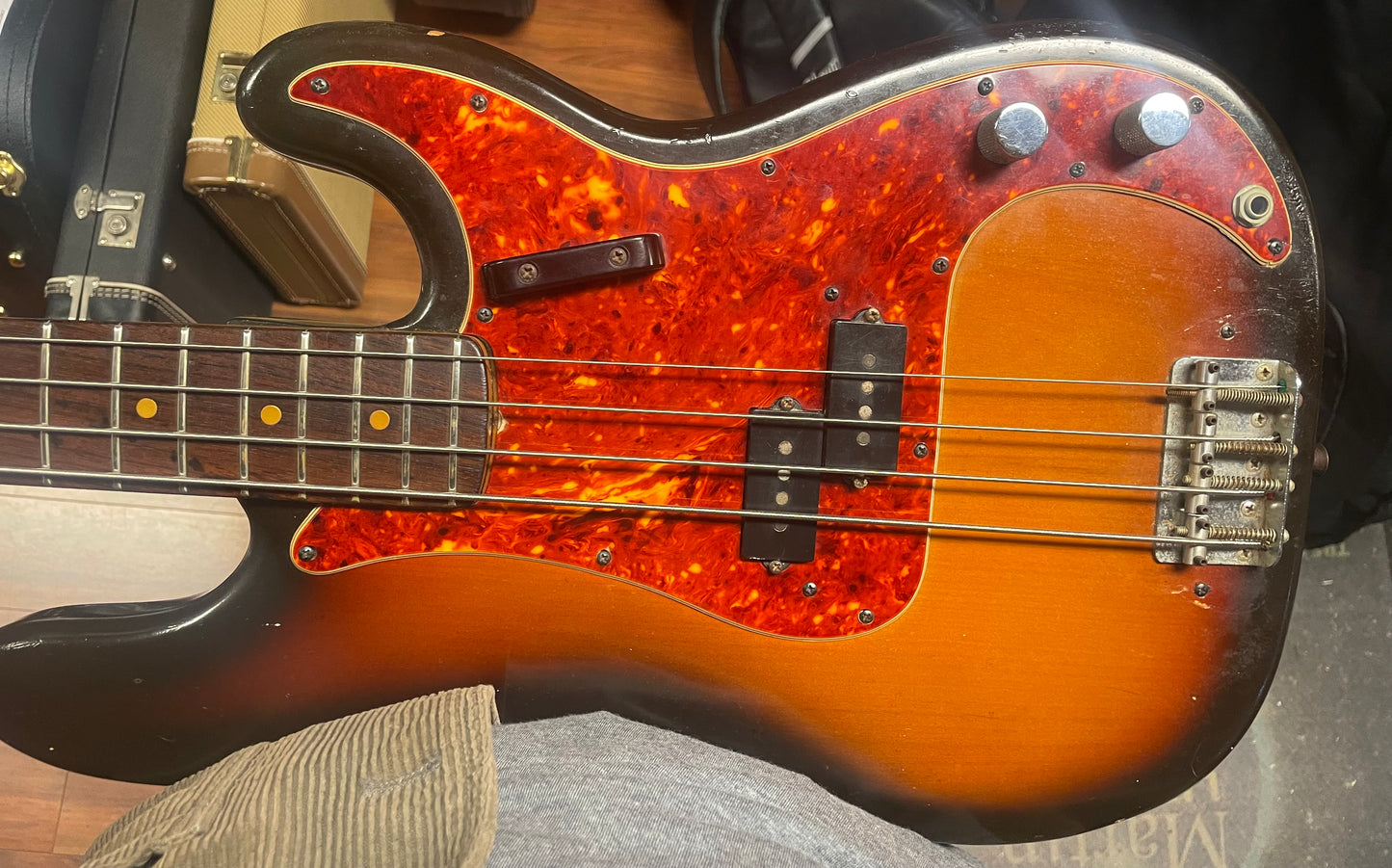 1971 Fender Precision Bass-Sunburst