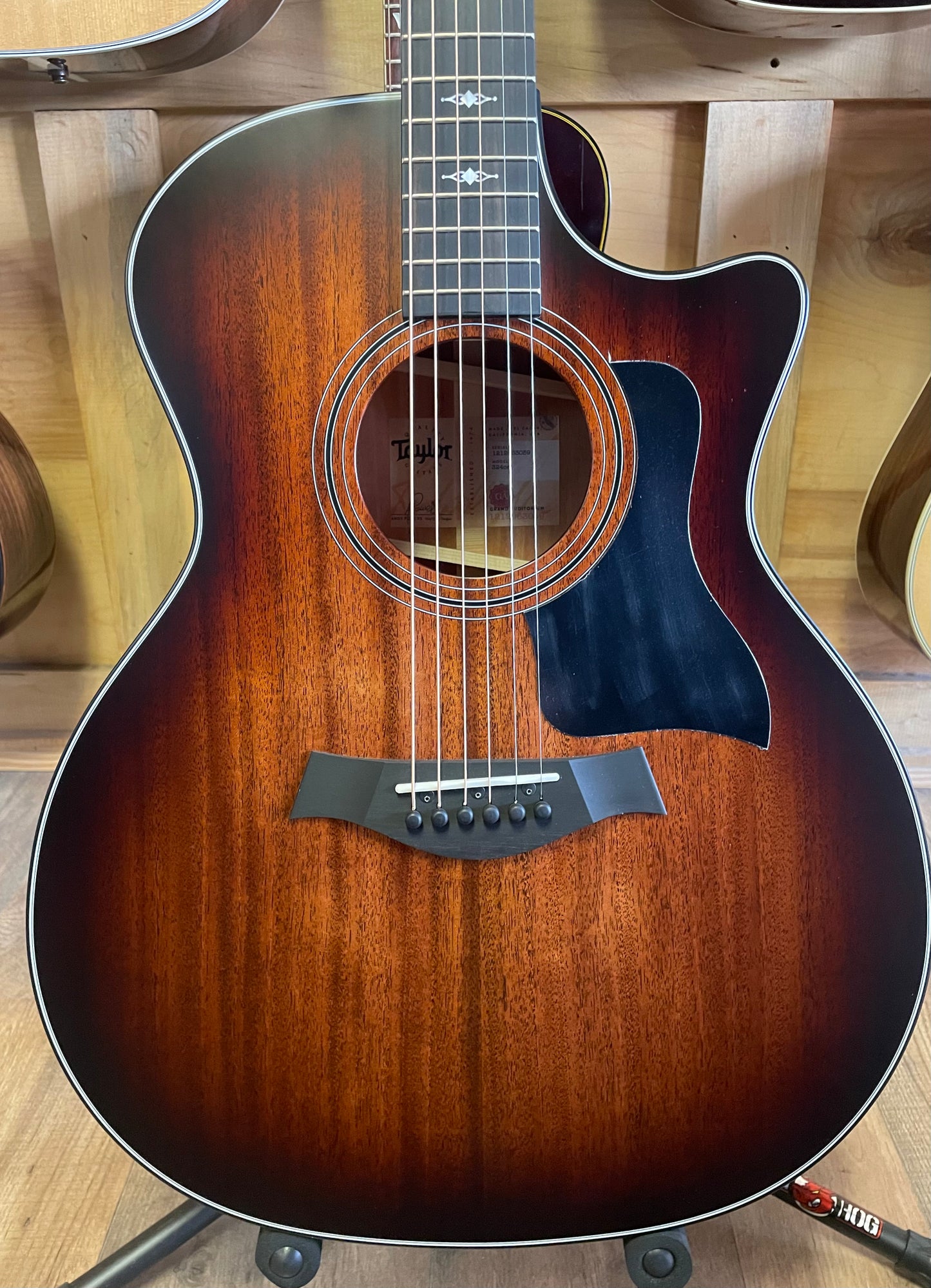 Taylor 324ce (NEW)