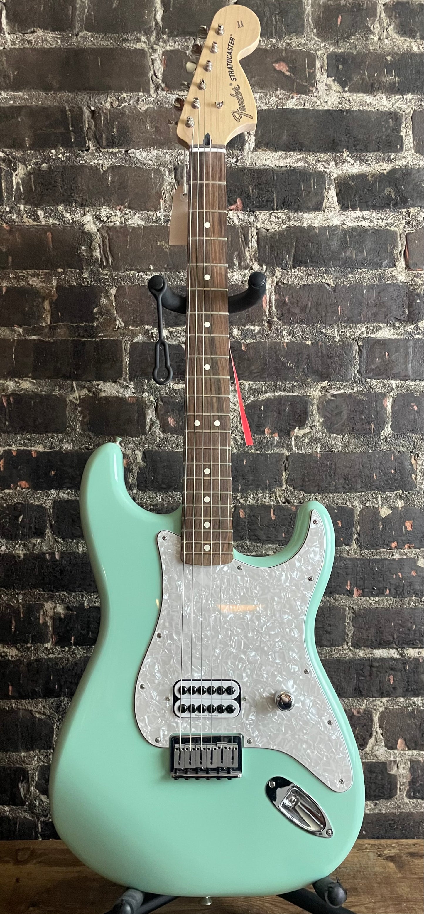 Fender Tom DeLonge Stratocaster Electric Guitar - Surf Green