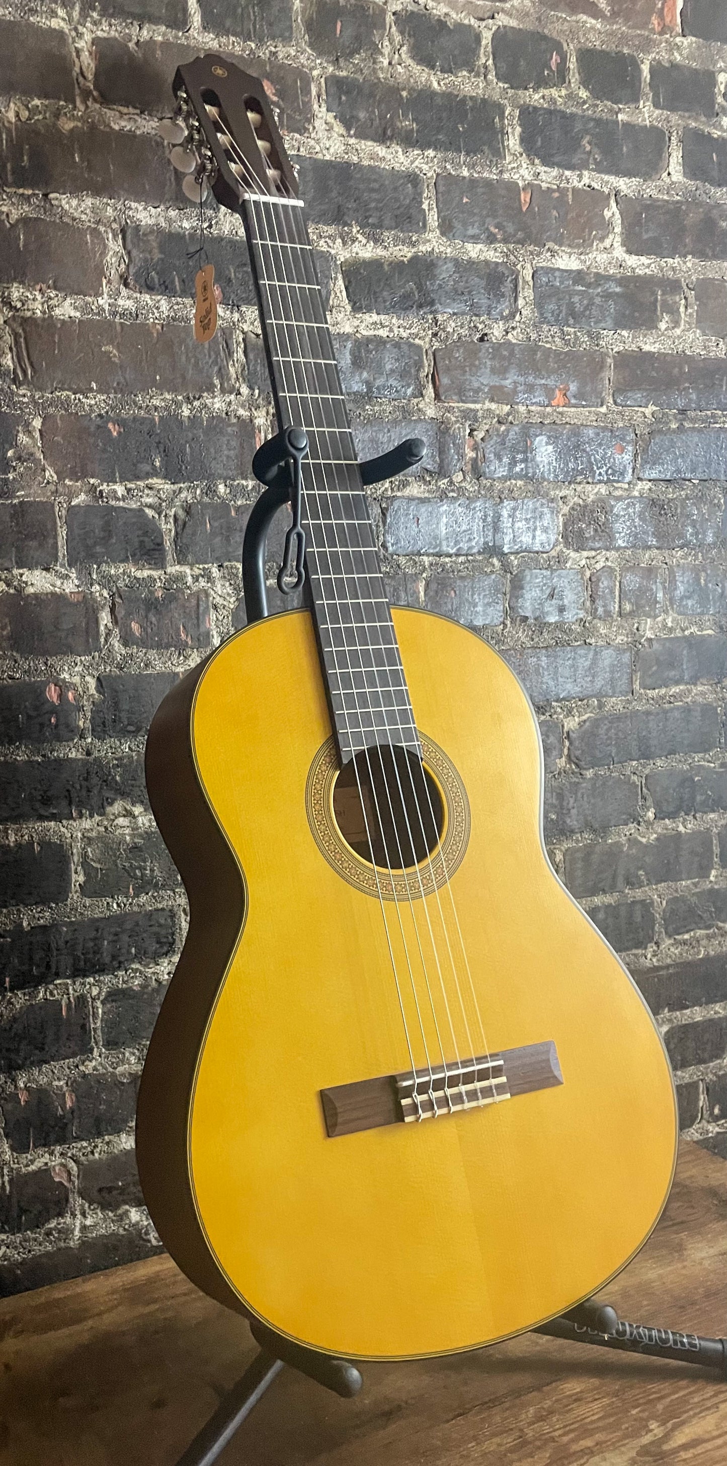 Yamaha CG122MSH Classical Acoustic Guitar - Natural