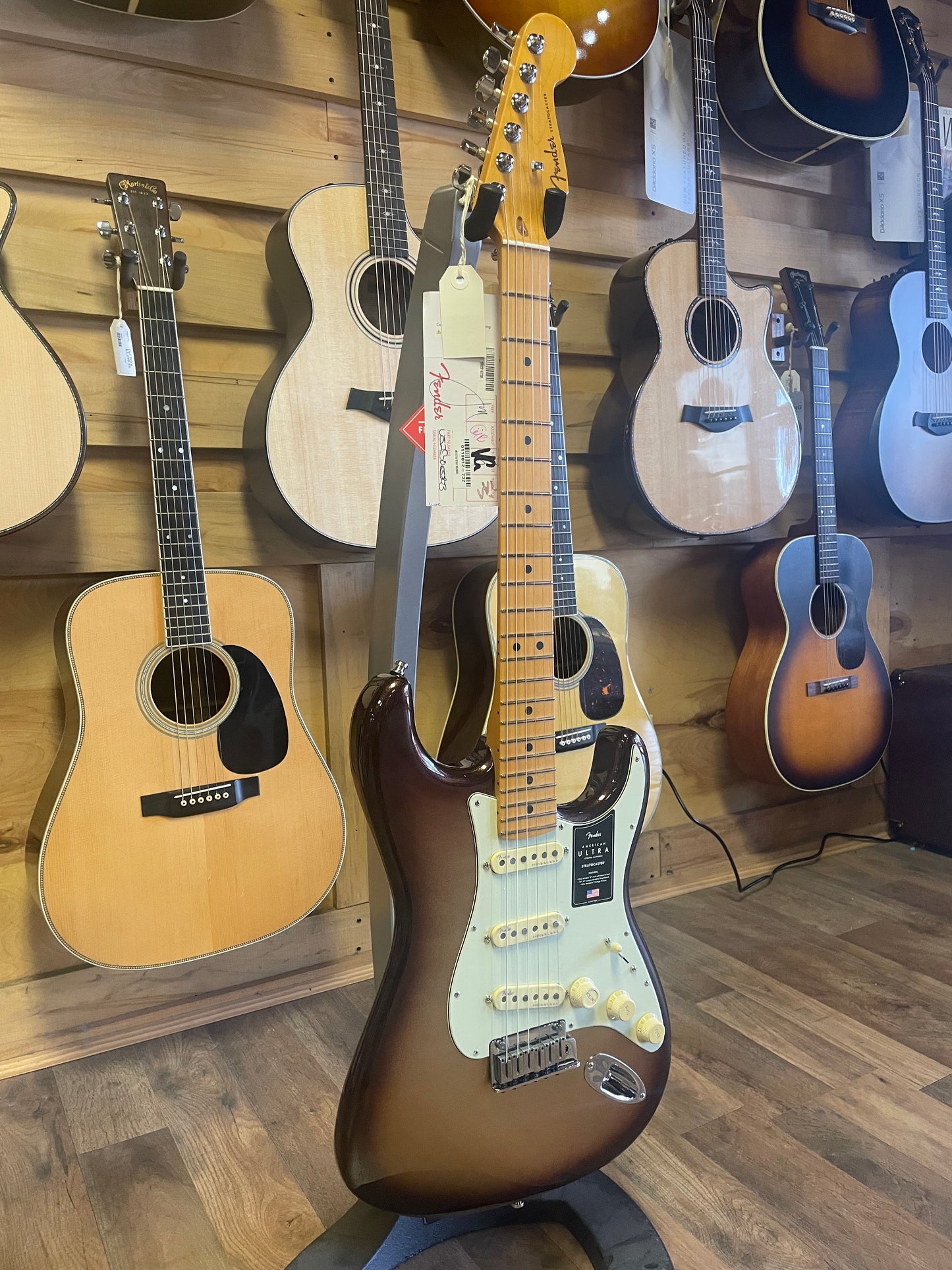 Fender American Ultra Stratocaster with Maple Fretboard - Mocha Burst