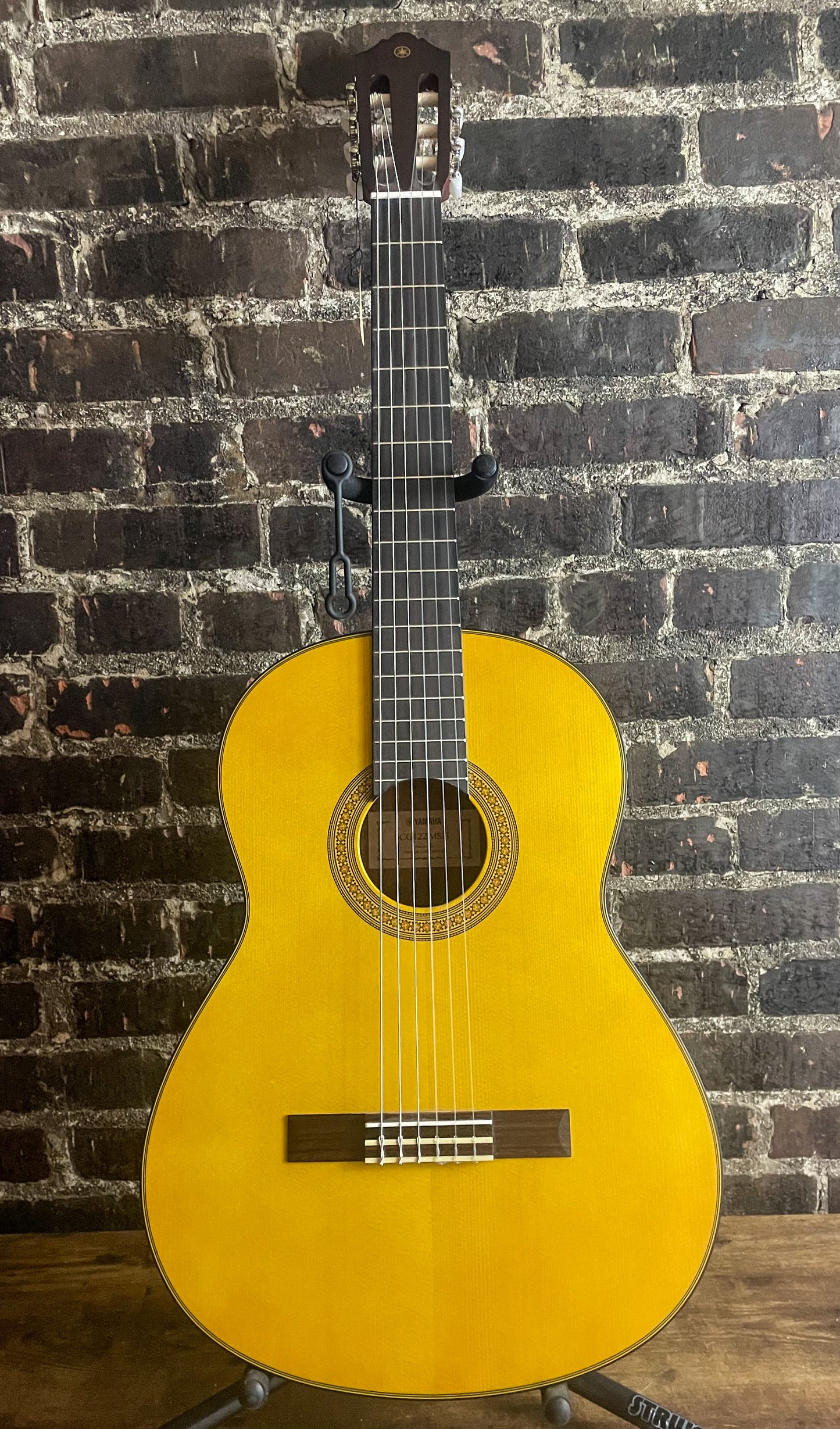 Yamaha CG122MSH Classical Acoustic Guitar - Natural