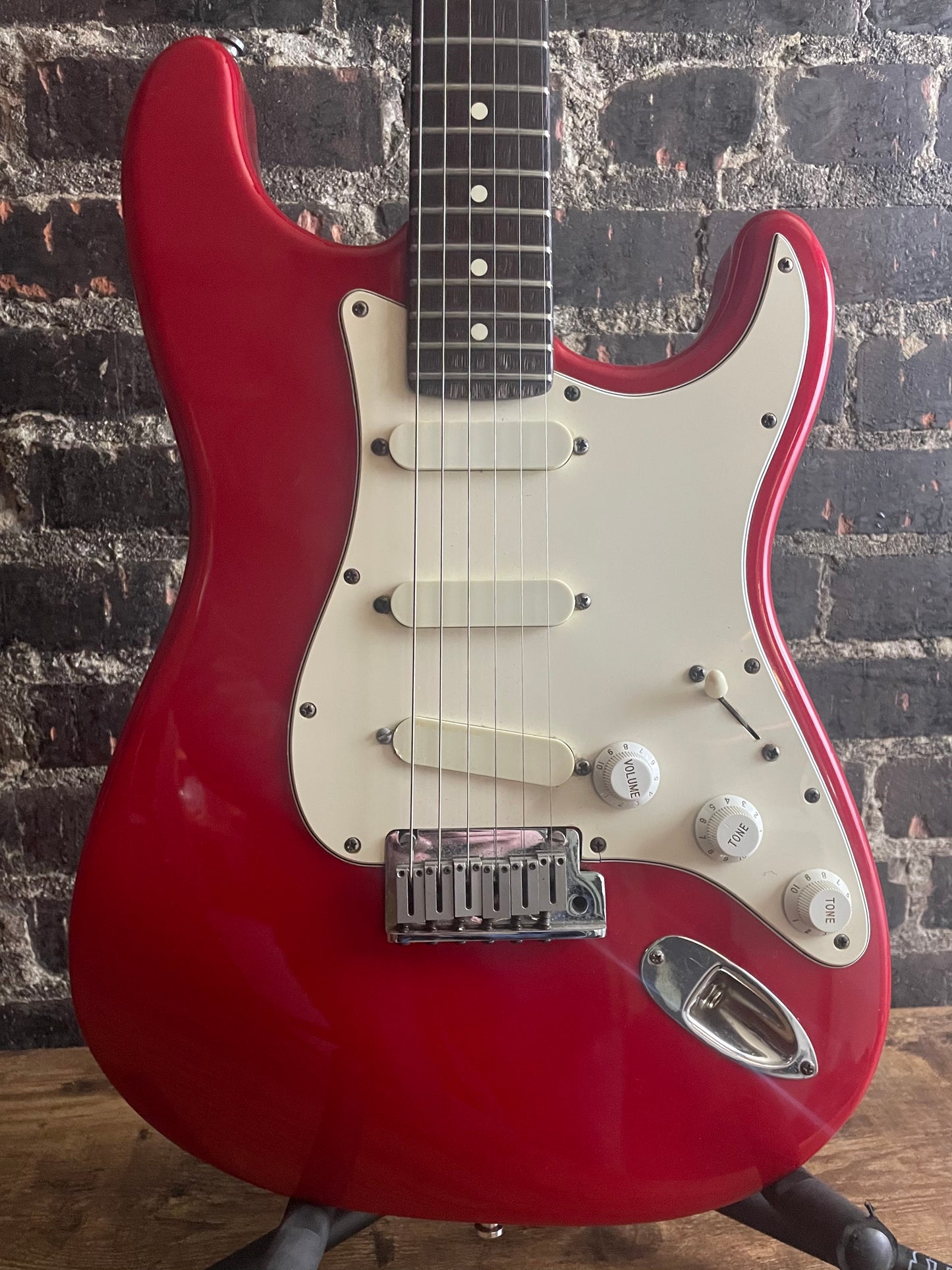 1989 Fender Strat Plus-Red (USED)