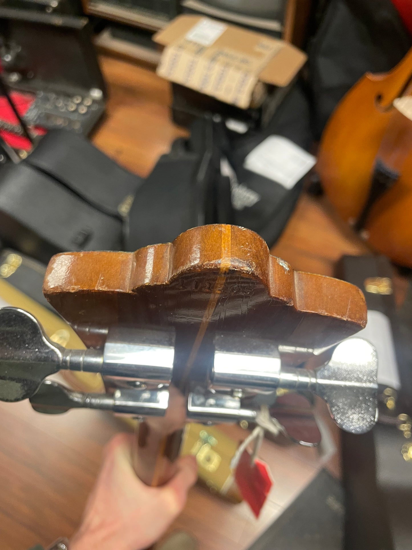 1974 Guild JS-II Jetstar Oak Leaf and Acorn (USED)