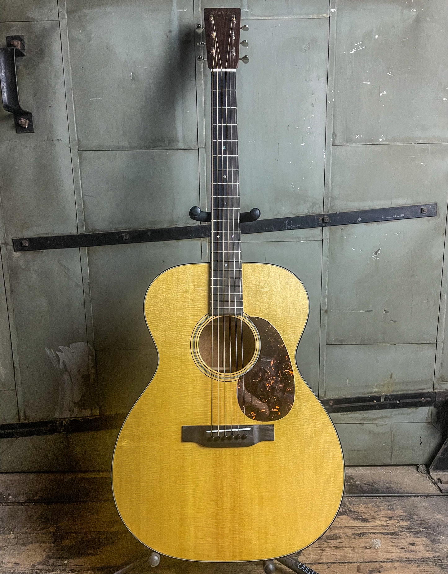 Martin 000-18