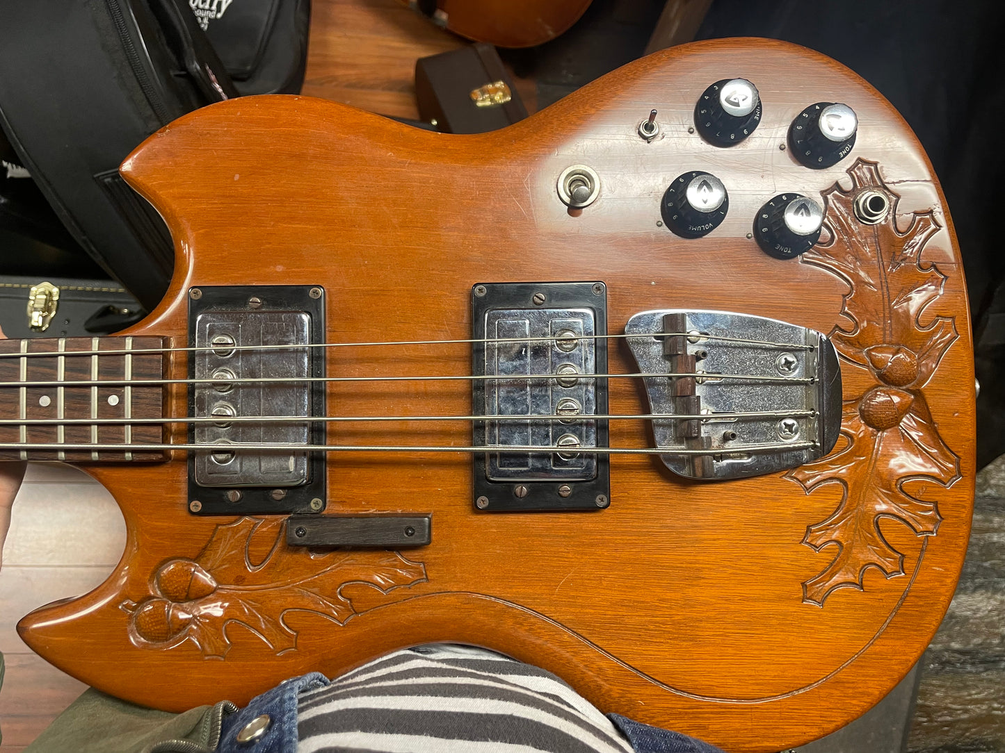 1974 Guild JS-II Jetstar Oak Leaf and Acorn (USED)