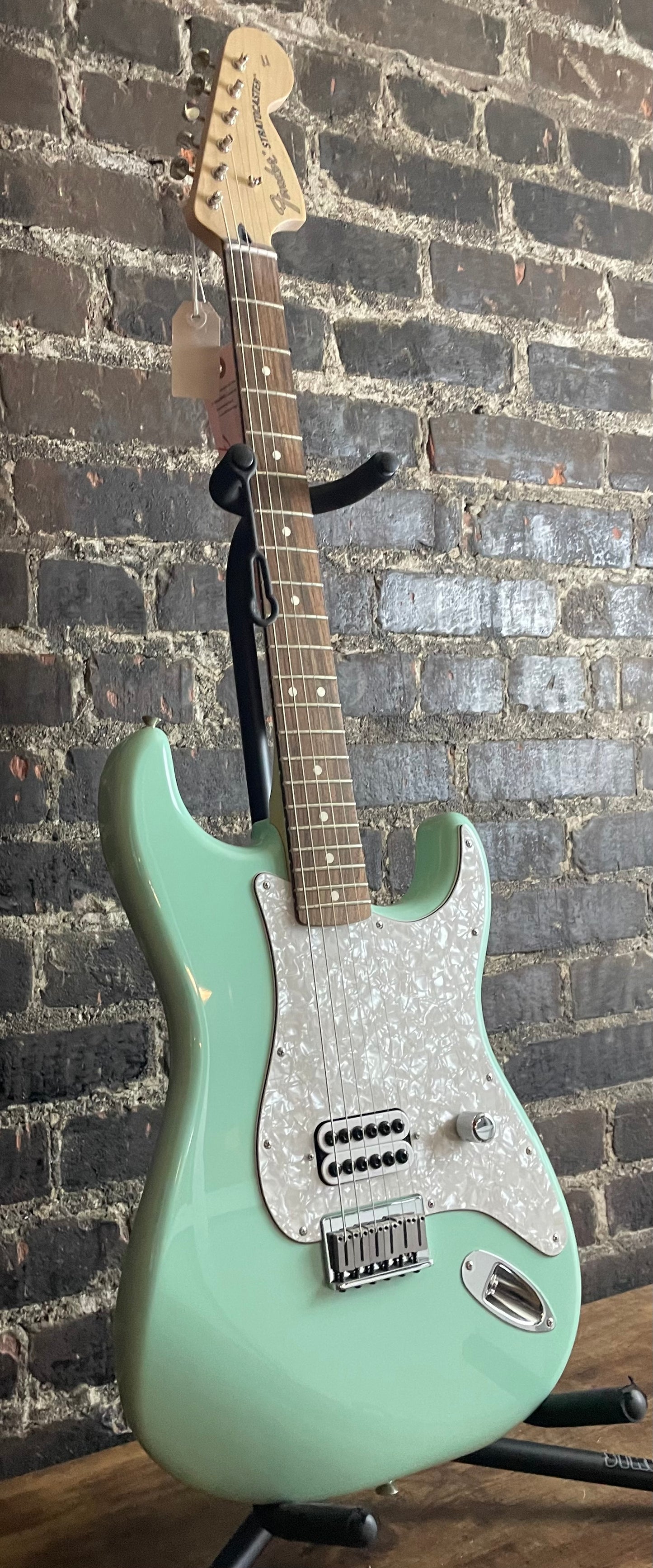 Fender Tom DeLonge Stratocaster Electric Guitar - Surf Green