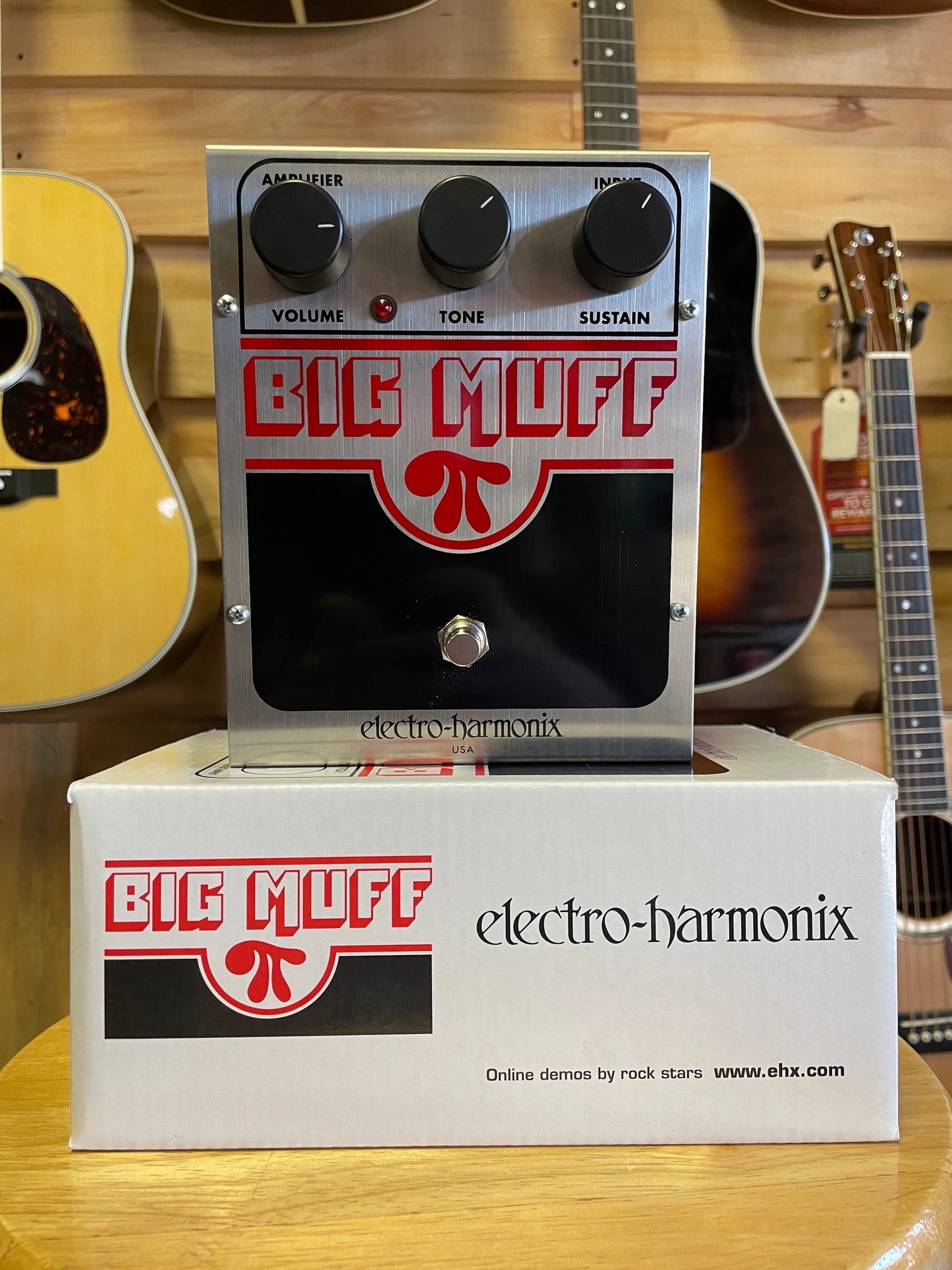 Electro-Harmonix Big Muff Pi Fuzz Pedal