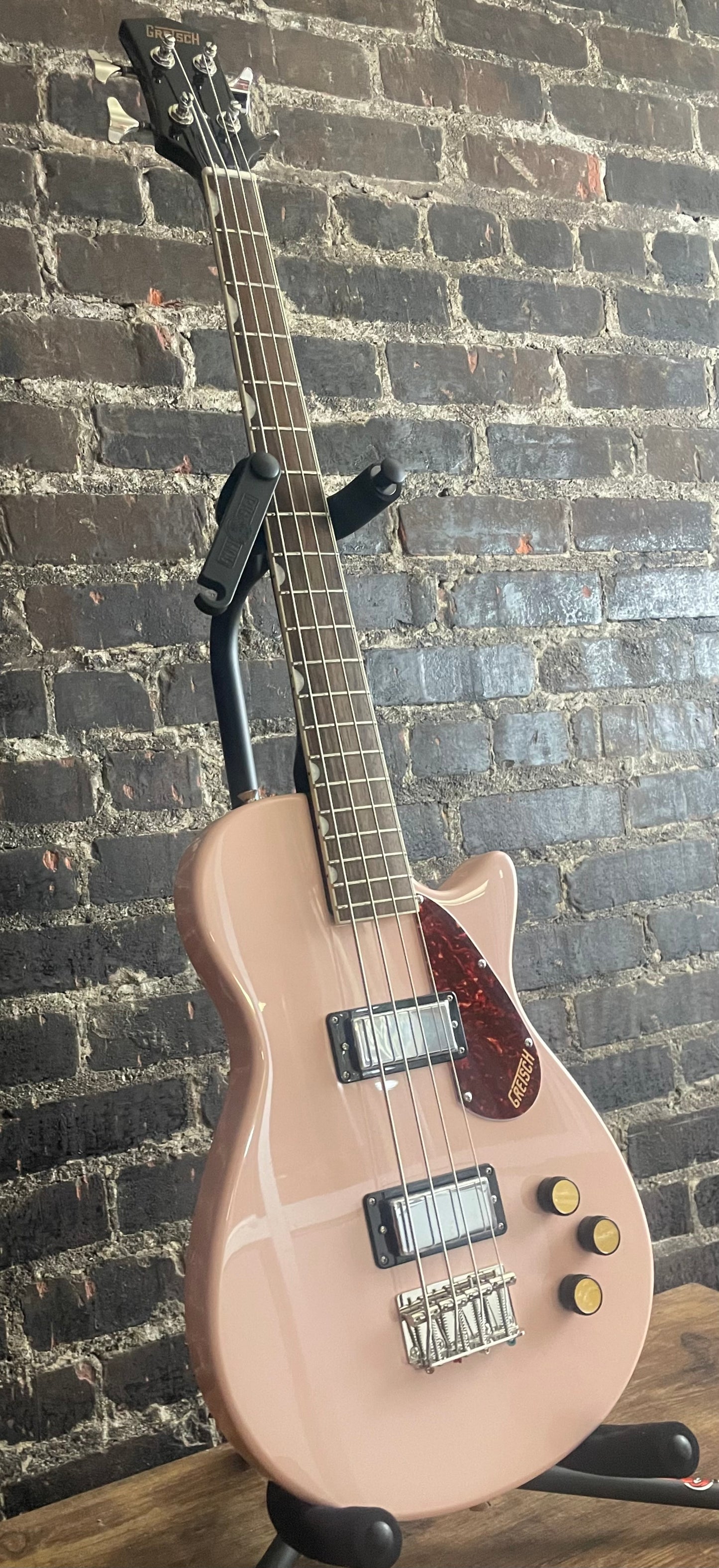 Gretsch Guitars Streamliner Jet Club Bass Single-Cut Short-Scale Bass Guitar Shell Pink