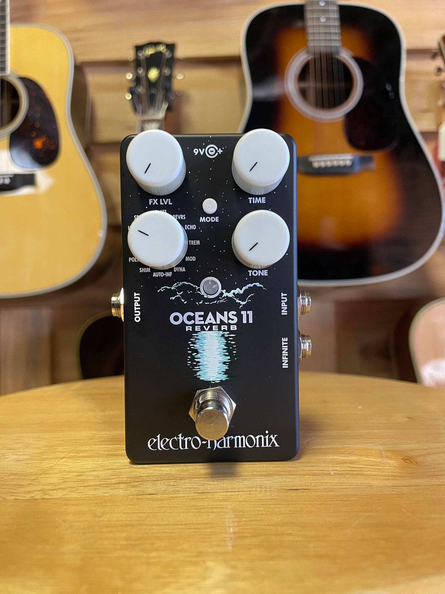 Electro-Harmonix Oceans 11 Reverb Pedal (NEW)