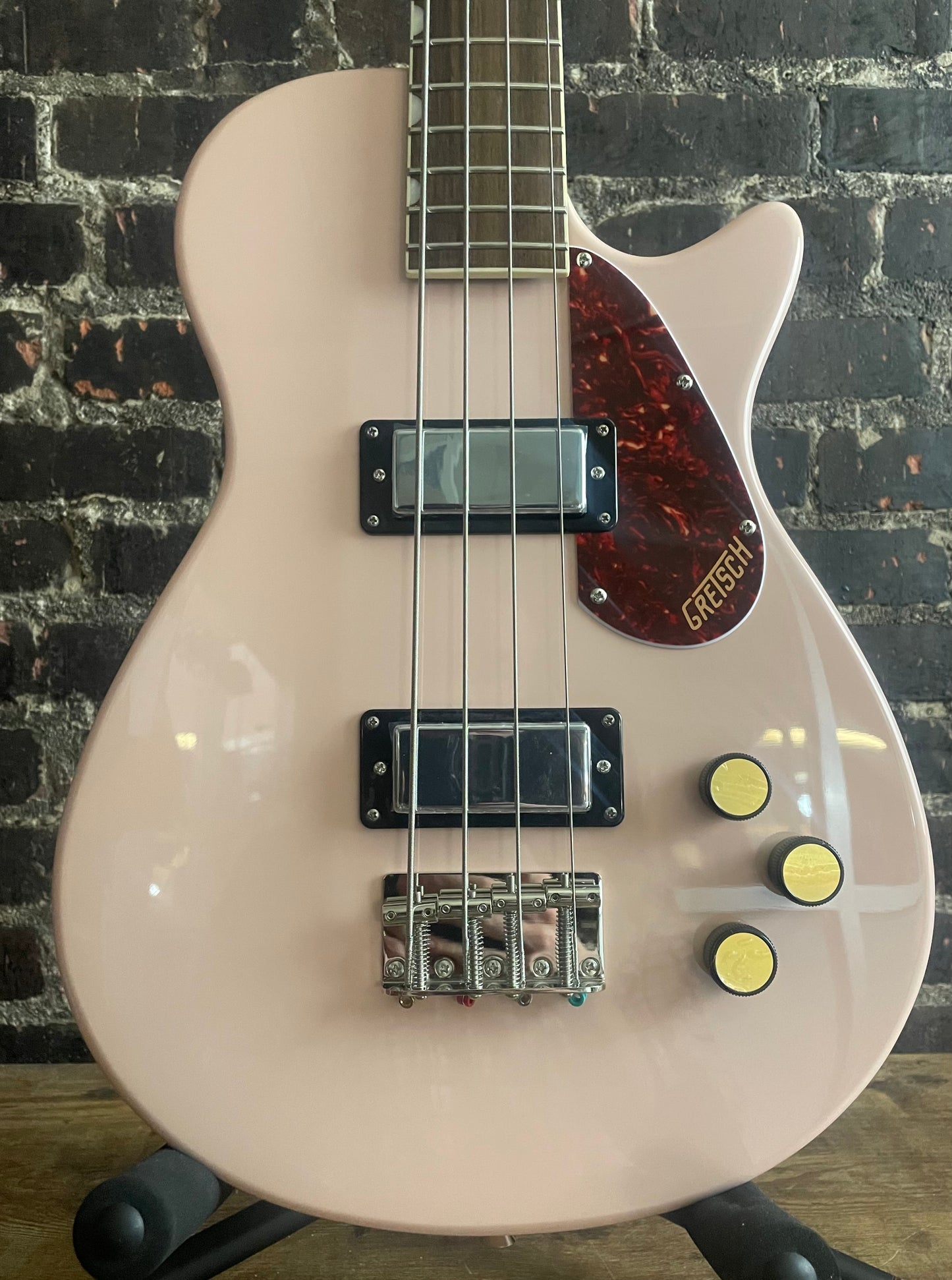 Gretsch Guitars Streamliner Jet Club Bass Single-Cut Short-Scale Bass Guitar Shell Pink