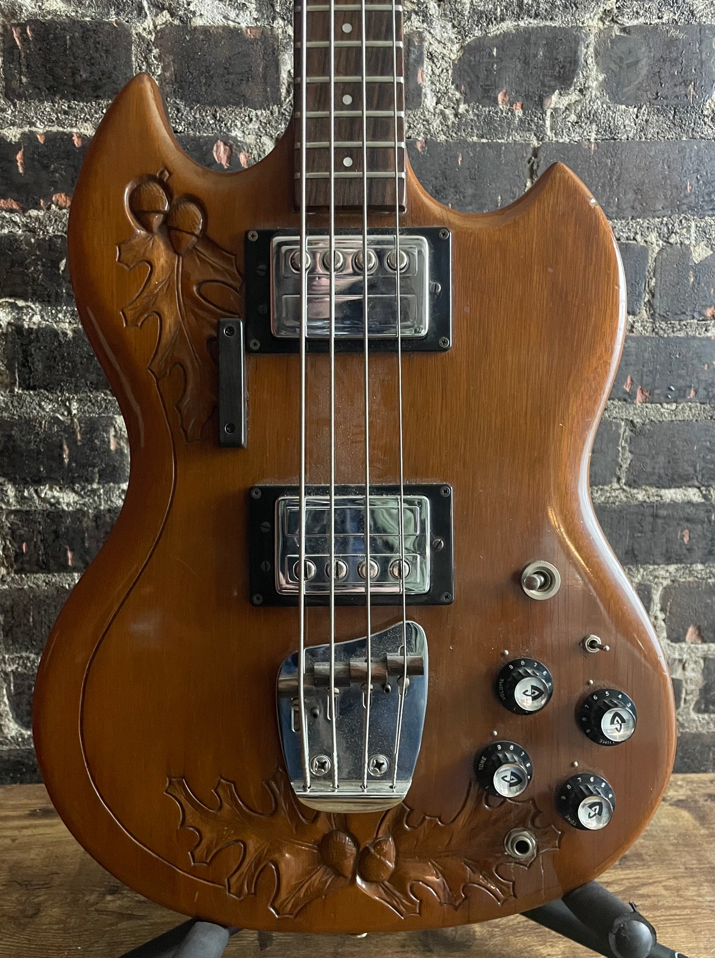 1974 Guild JS-II Jetstar Oak Leaf and Acorn (USED)