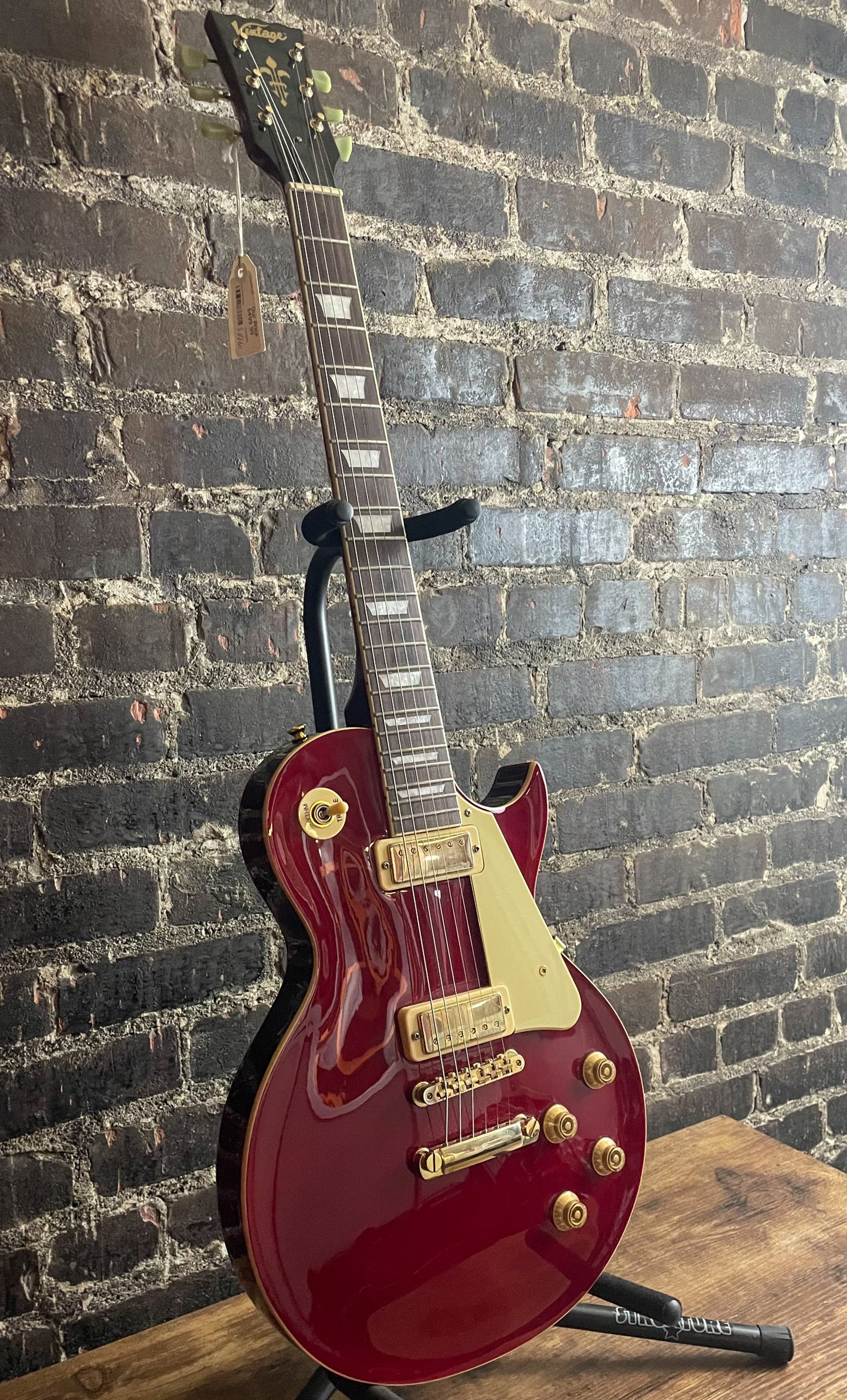 2020 Vintage V100M-WR - Wine Red (USED)