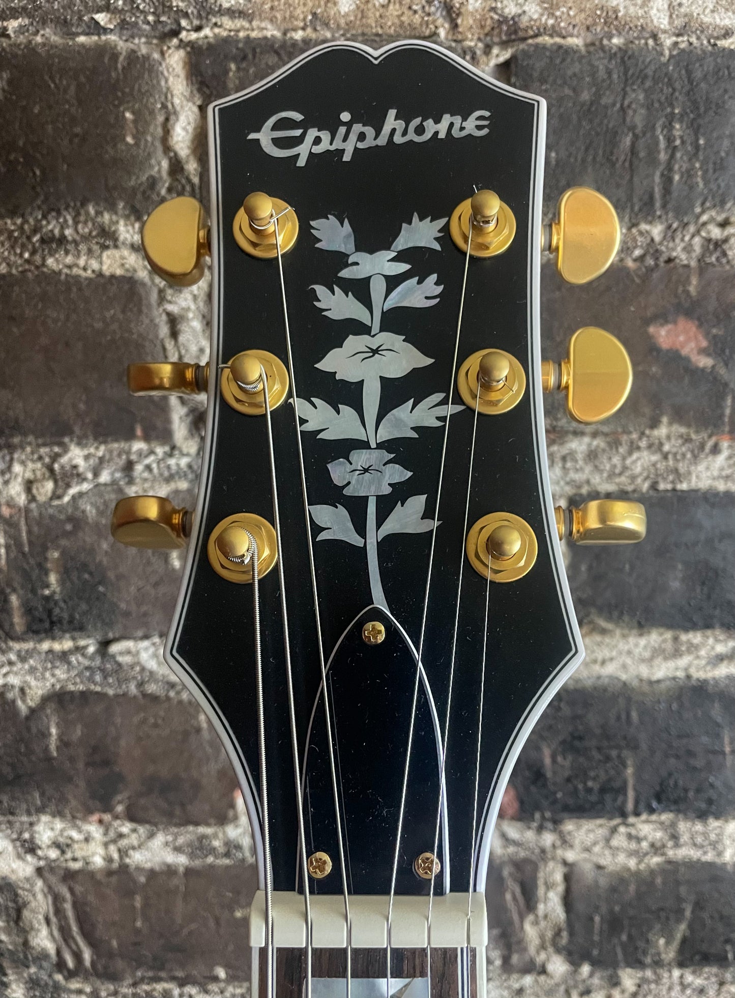 2022 Epiphone Emily Wolfe "White Wolfe" Sheraton - Aged Bone White (USED)