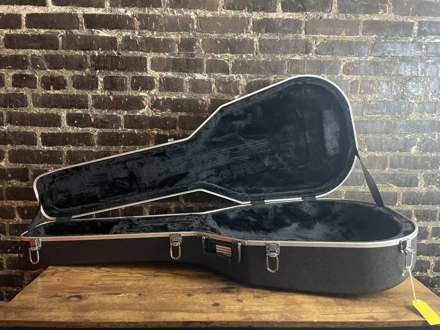 Ovation Celebrity Left-handed Acoustic-electric Guitar - Natural (USED)