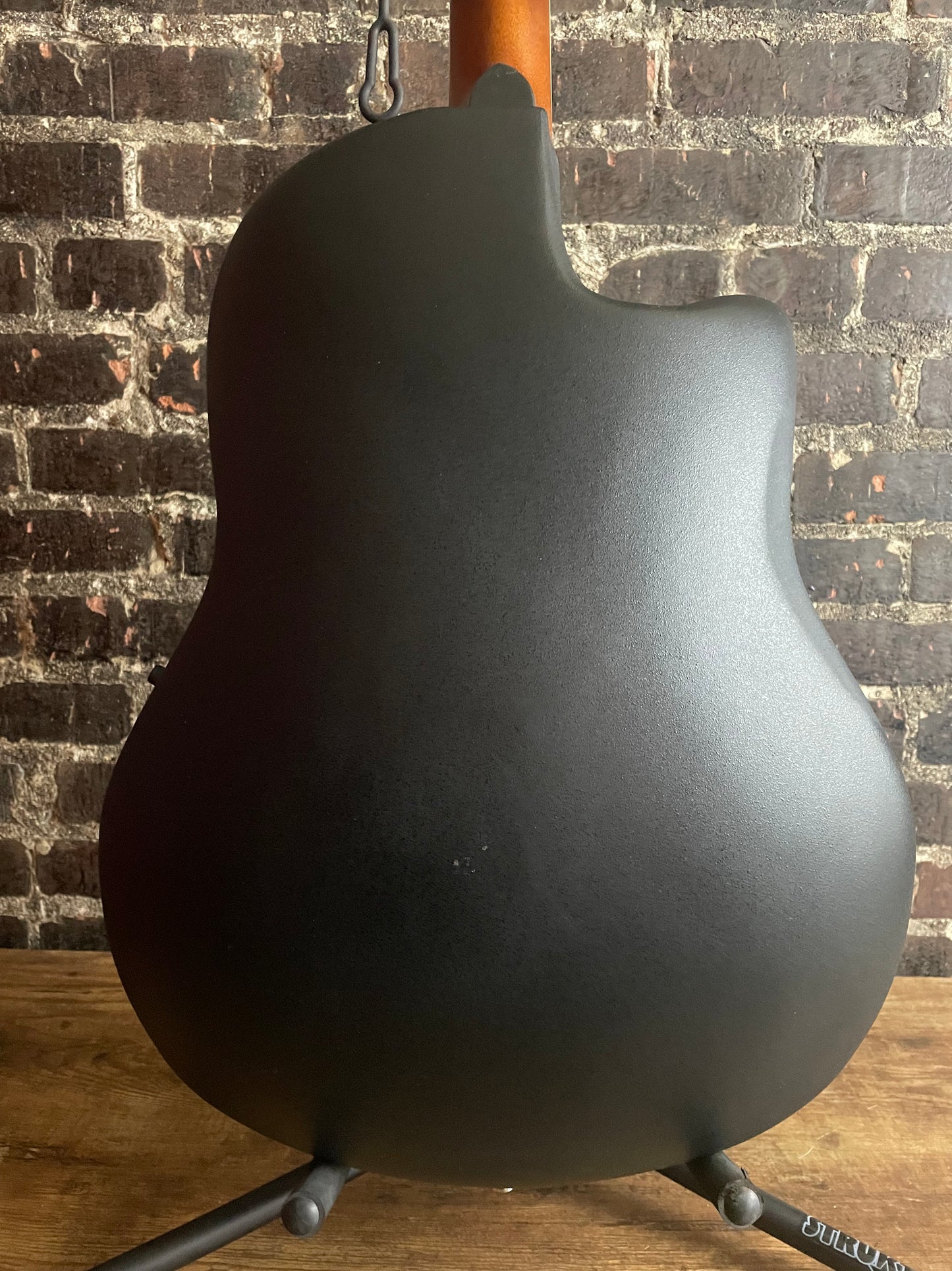 Ovation Celebrity Left-handed Acoustic-electric Guitar - Natural (USED)