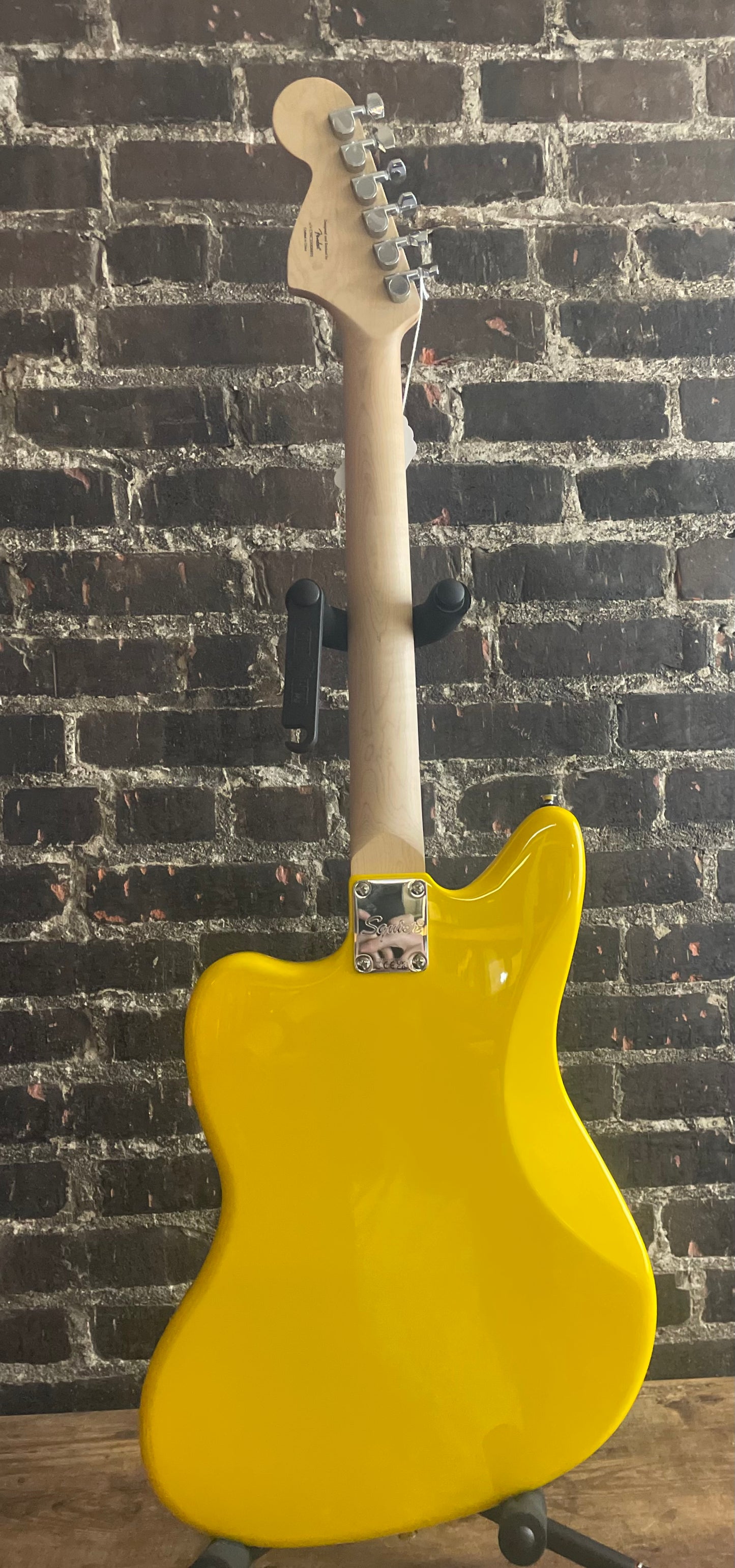 Squier LE Affinity Jaguar Guitar-Graffiti Yellow