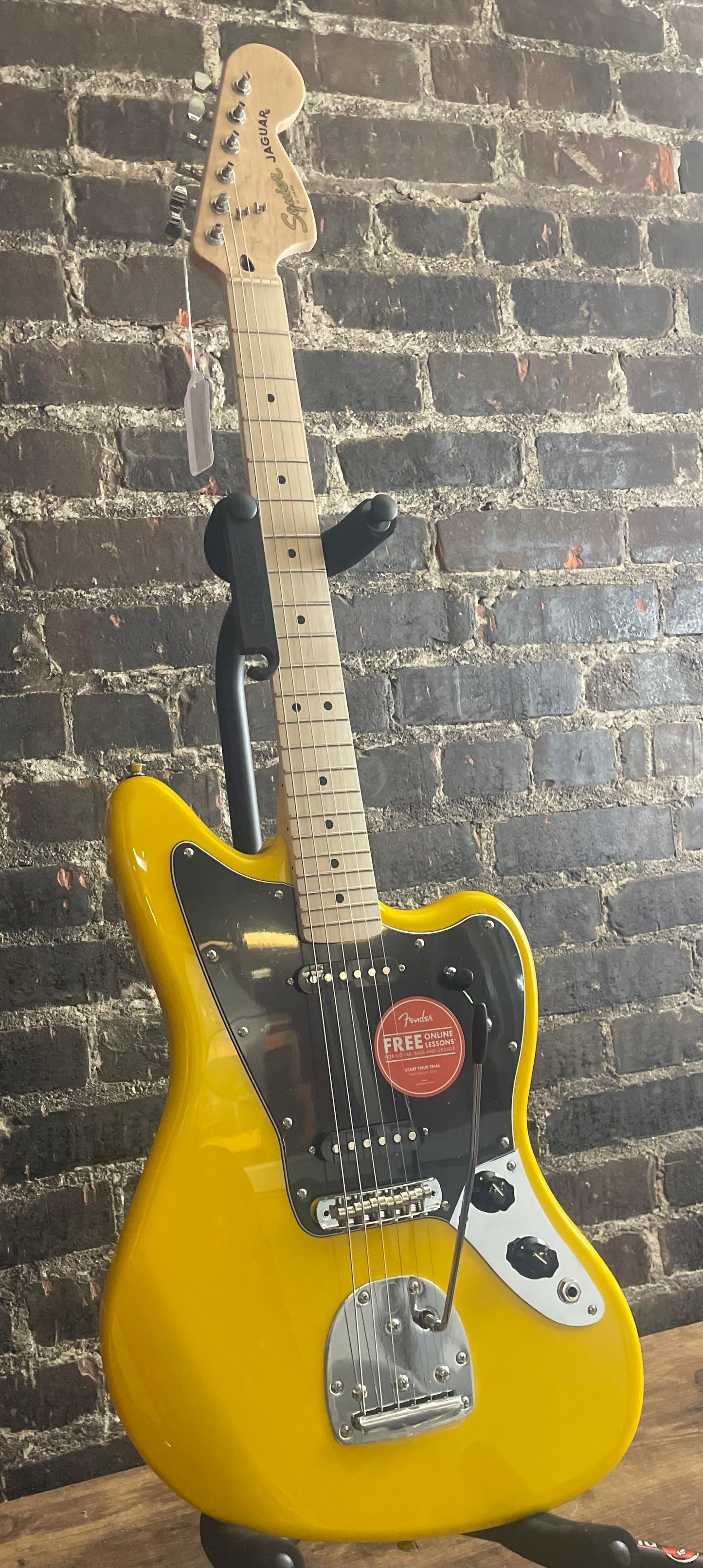 Squier LE Affinity Jaguar Guitar-Graffiti Yellow