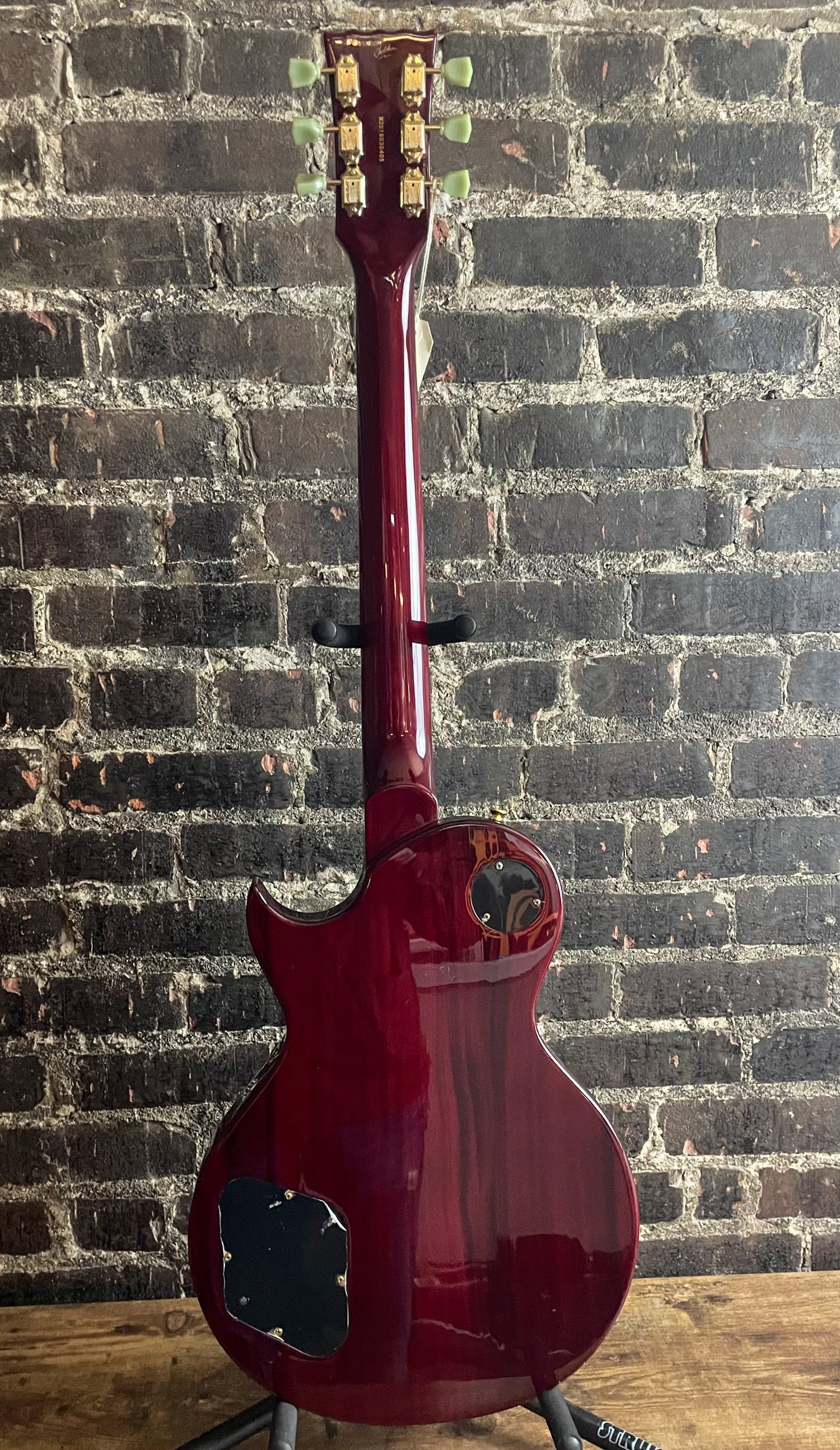2020 Vintage V100M-WR - Wine Red (USED)