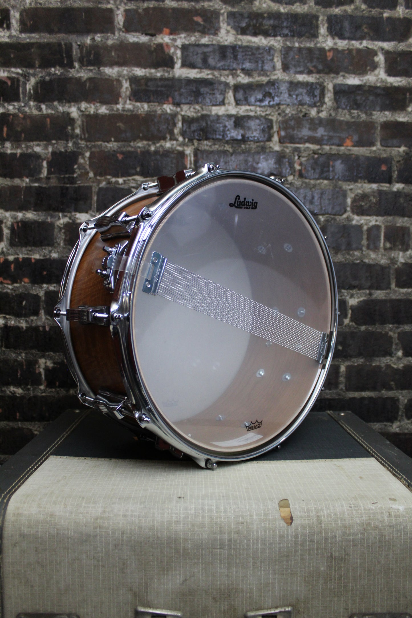 Ludwig NeuSonic Snare Drum - 6.5 x 14 inch - Satin Wood (DEMO)