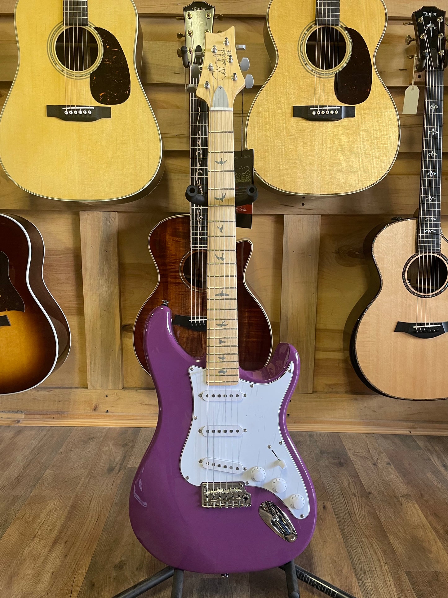 PRS SE Silver Sky Electric Guitar - Summit Purple with Maple Fingerboard