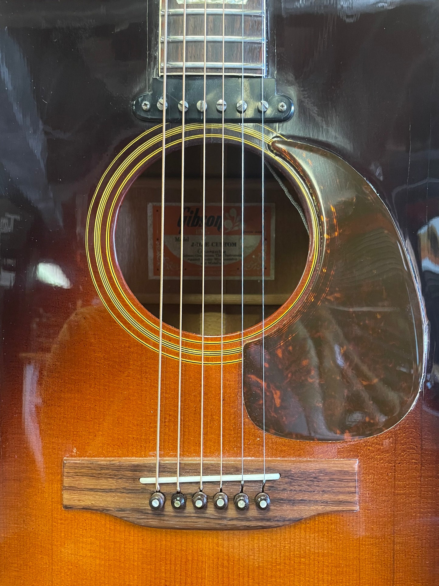 Early 70’s Gibson J-160E Custom- Sunburst (USED)