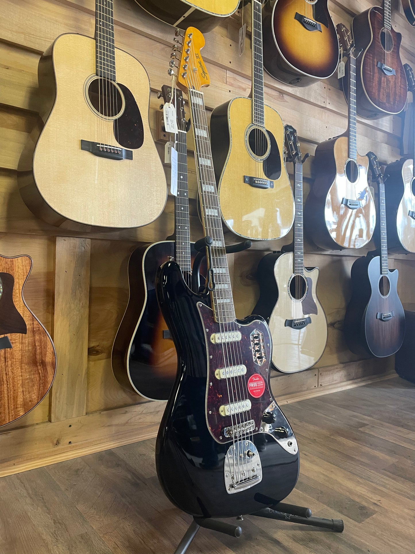 Squier Classic Vibe Bass VI-Black