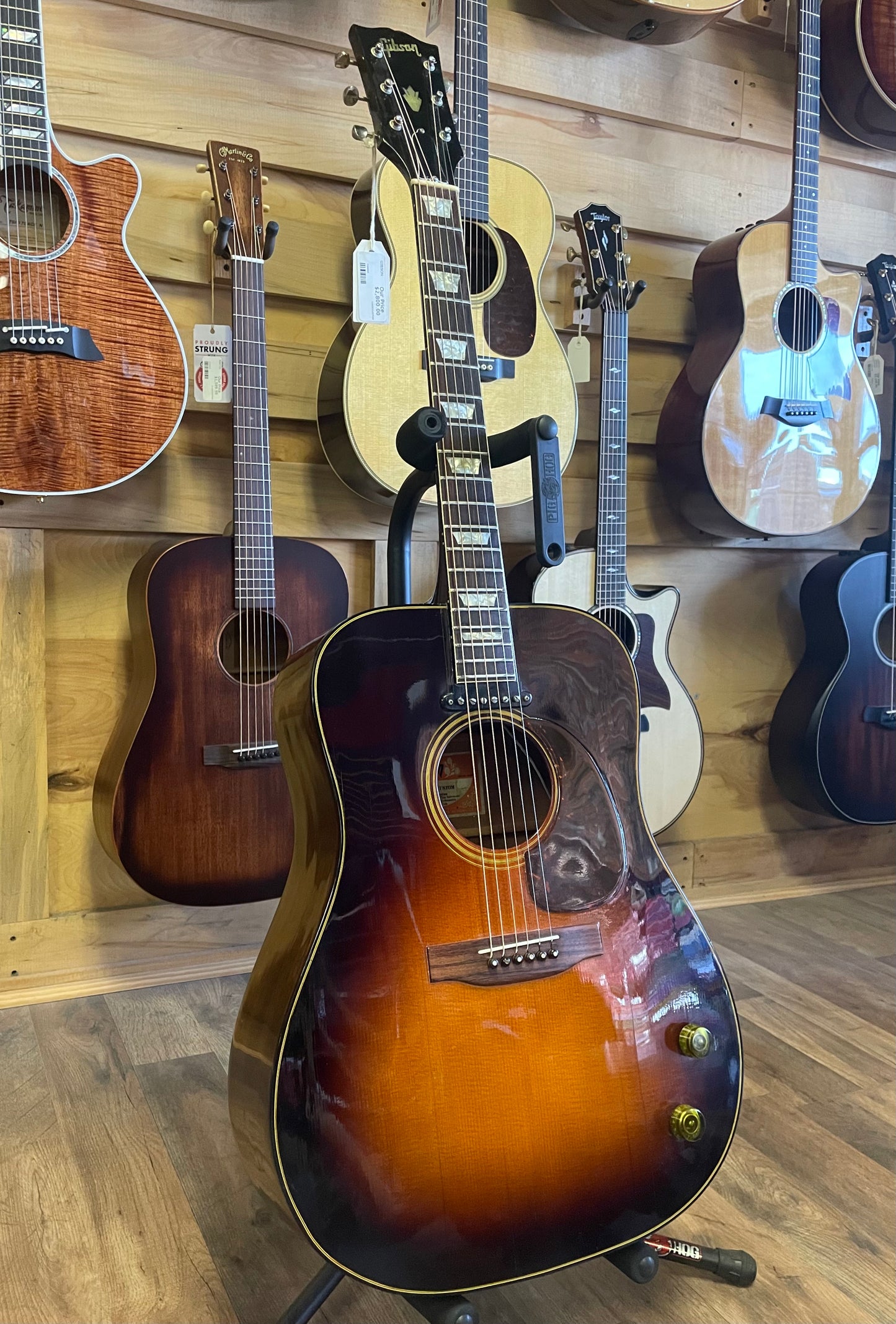 Early 70’s Gibson J-160E Custom- Sunburst (USED)