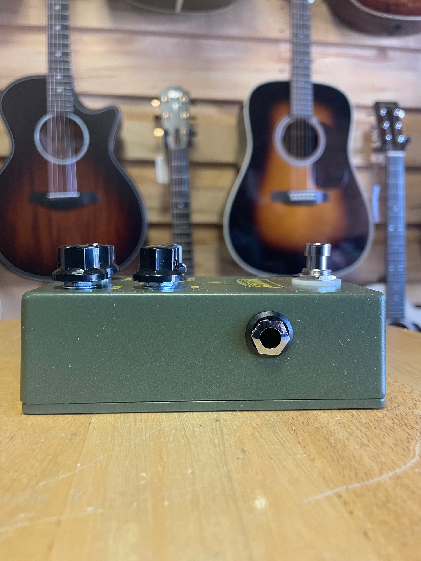 JHS Muffuletta 6-way Fuzz Pedal - Army Green