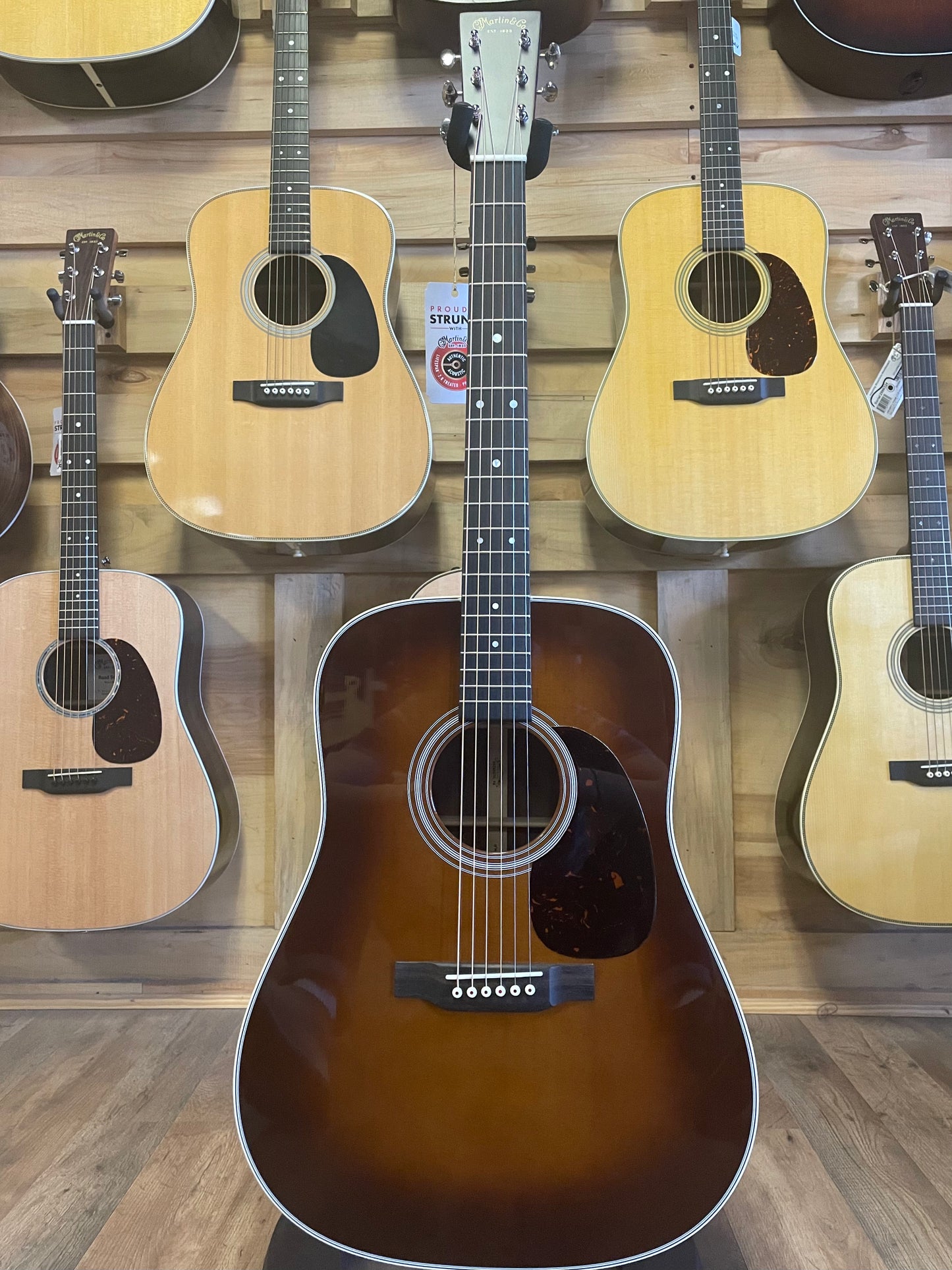 Martin D28-Ambertone (NEW)