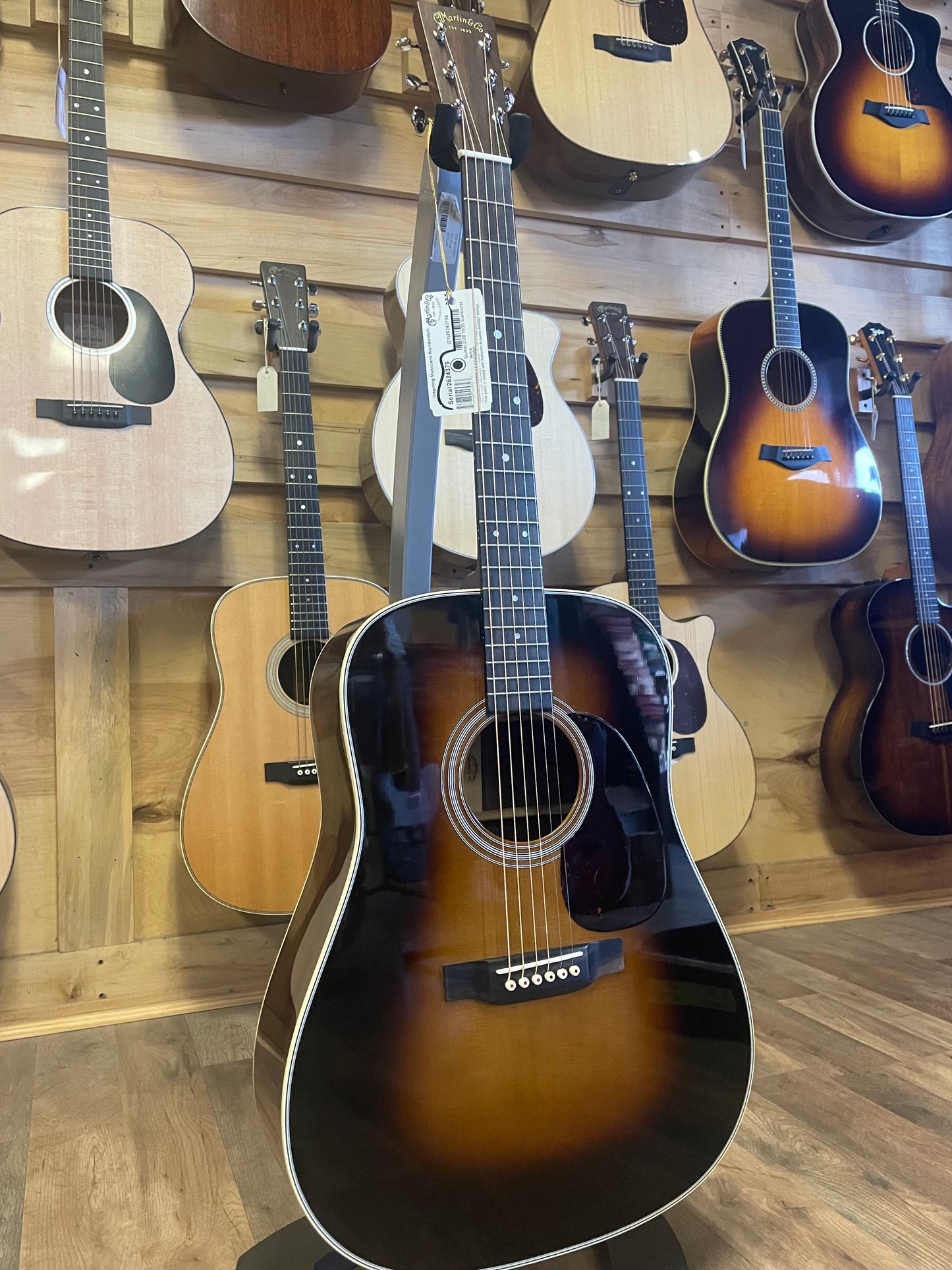 Martin D-28 Acoustic Guitar - Sunburst