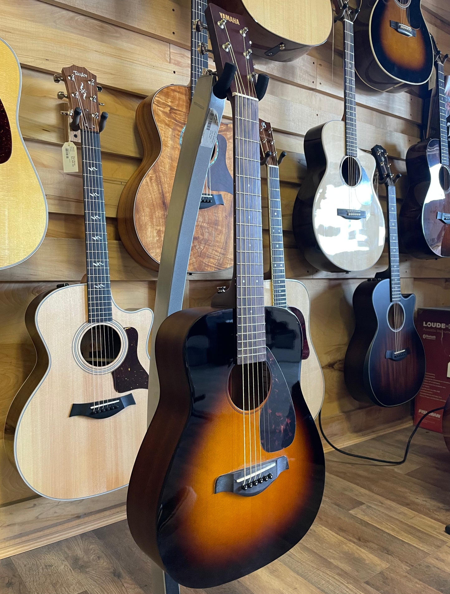 Yamaha JR2 3/4 Scale Folk Guitar-Tobacco Sunburst
