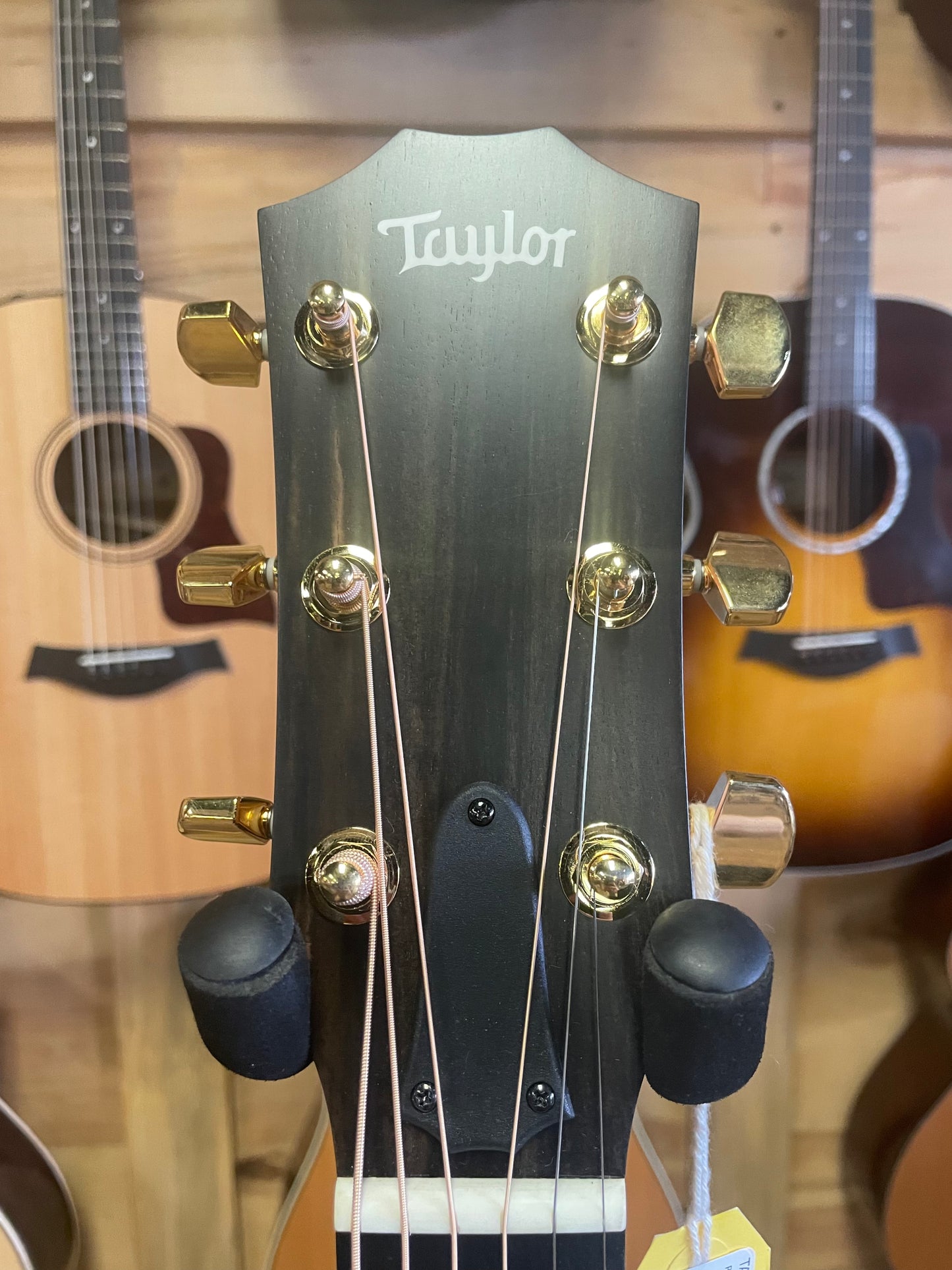 Taylor 214ce-SB DLX