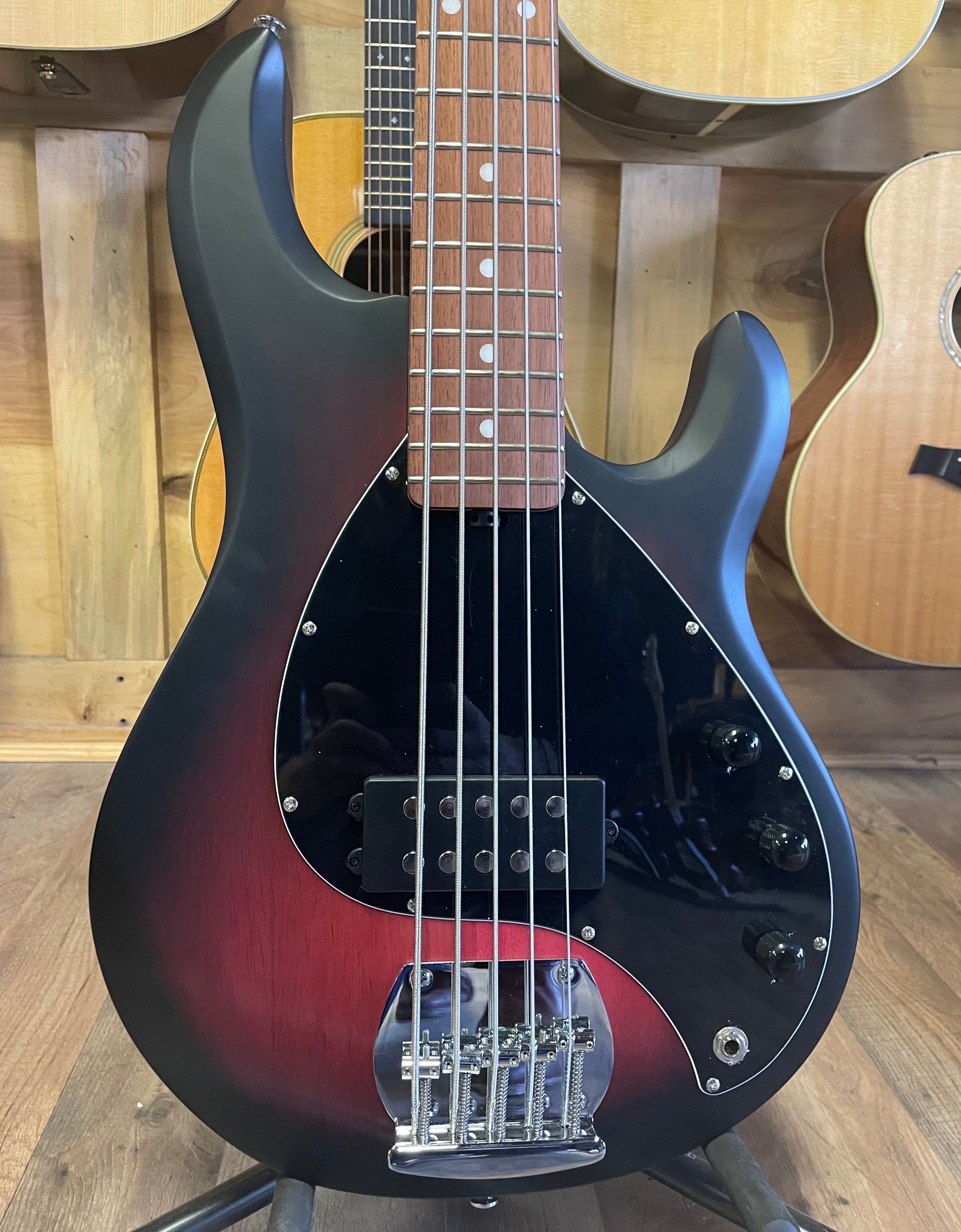 美品 Sterling RAY5 5弦ベース ルビーレッドバーストサテン 美品 美品 Sterling RAY5 5弦ベース ルビーレッドバーストサテン 美品