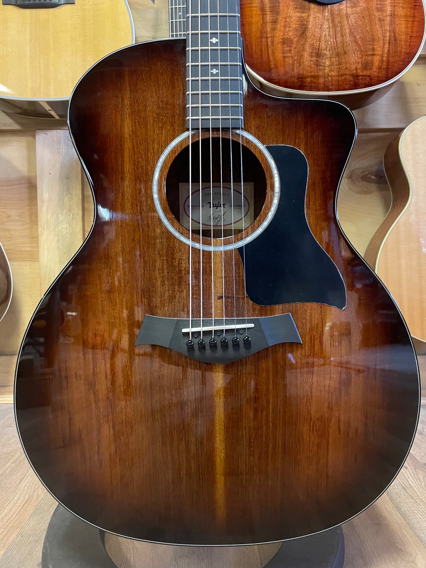Taylor 224ce-K DLX (NEW)