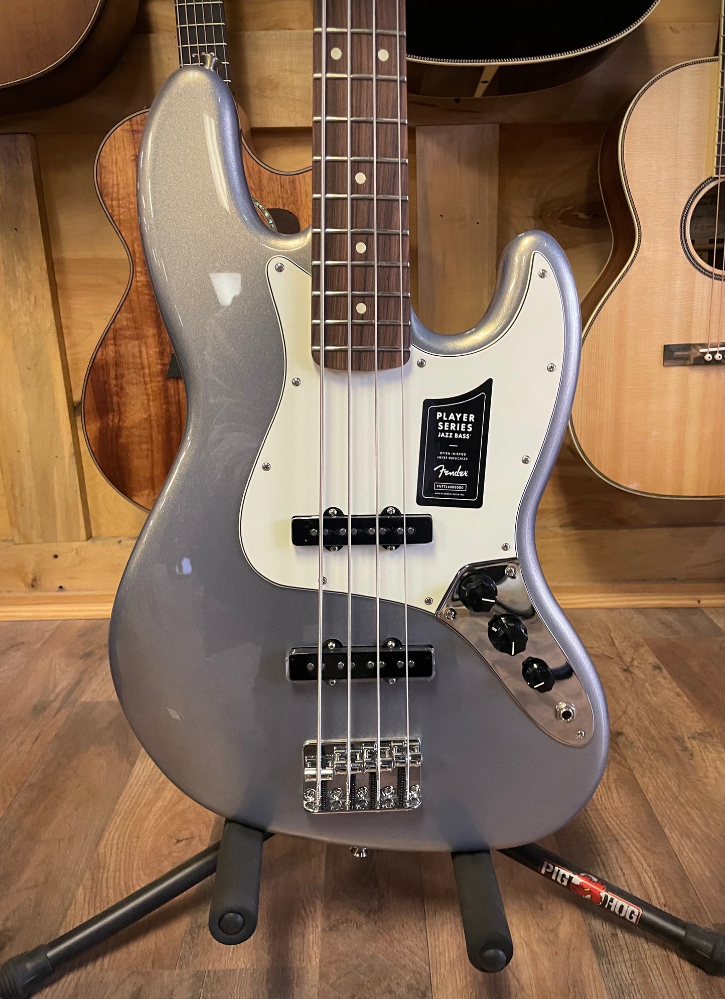 Fender Player Jazz Bass - Silver with Pau Ferro Fingerboard