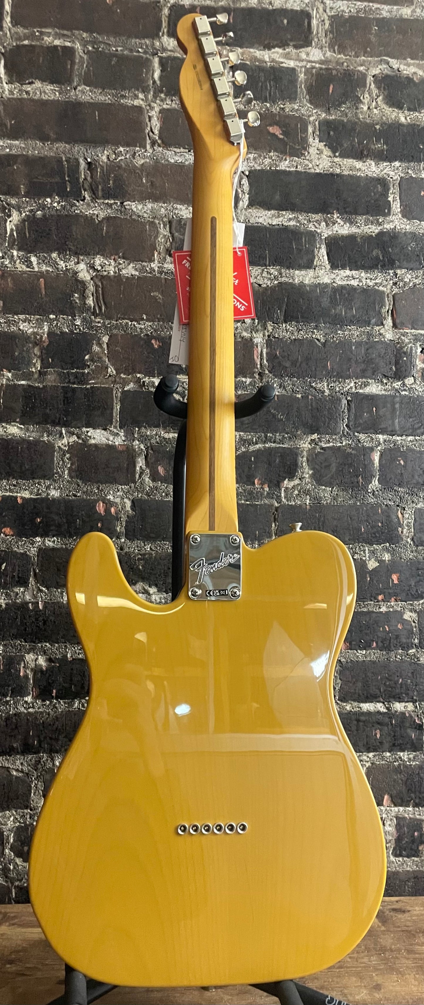 Fender American Professional Classic Telecaster Electric Guitar - Butterscotch Blonde