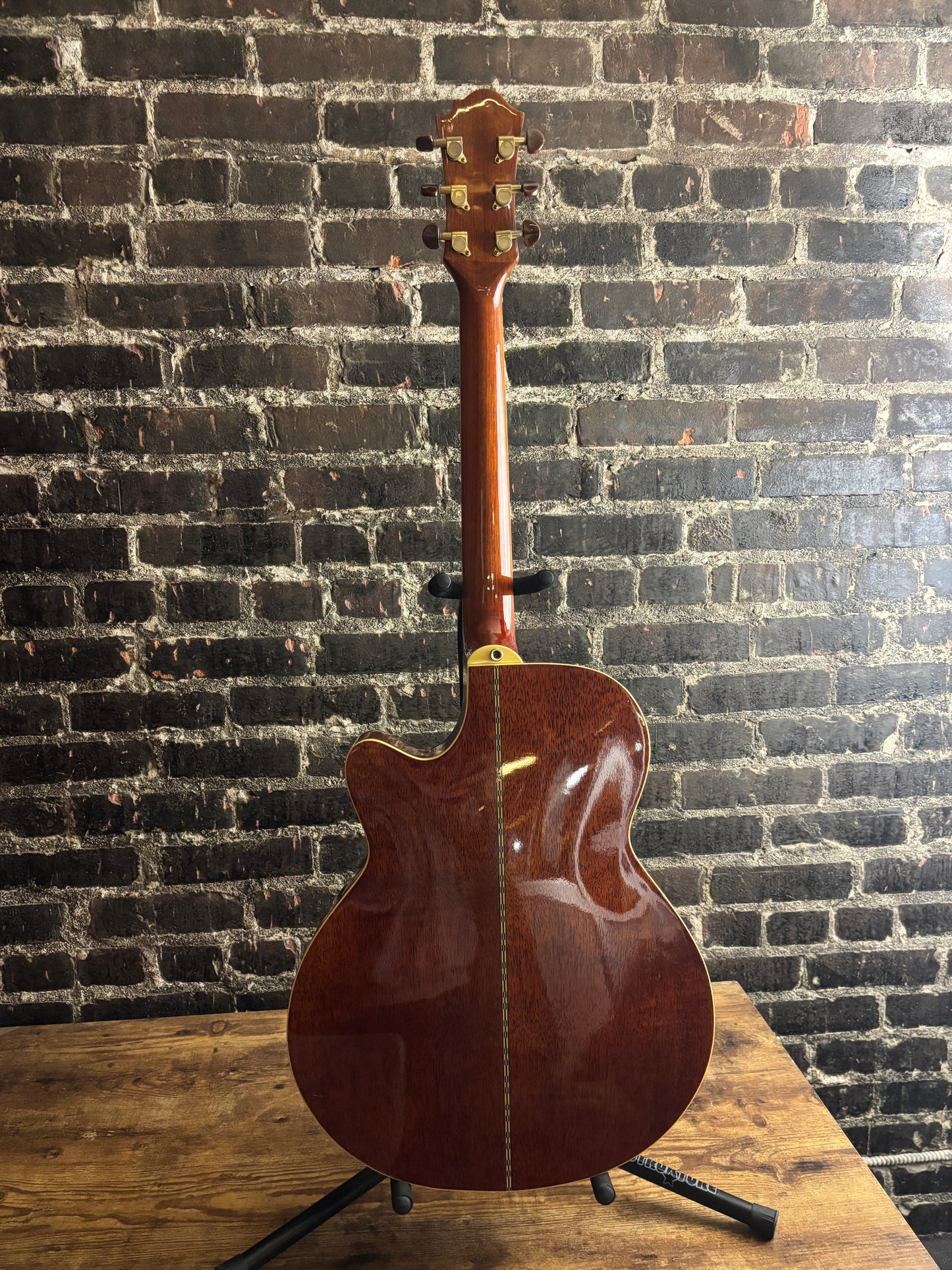 Ace Swingmaster hollowbody electric guitar (USED)