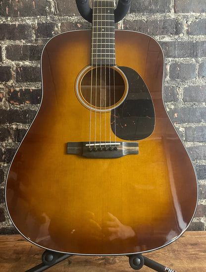 Martin D-18 Acoustic Guitar - Ambertone